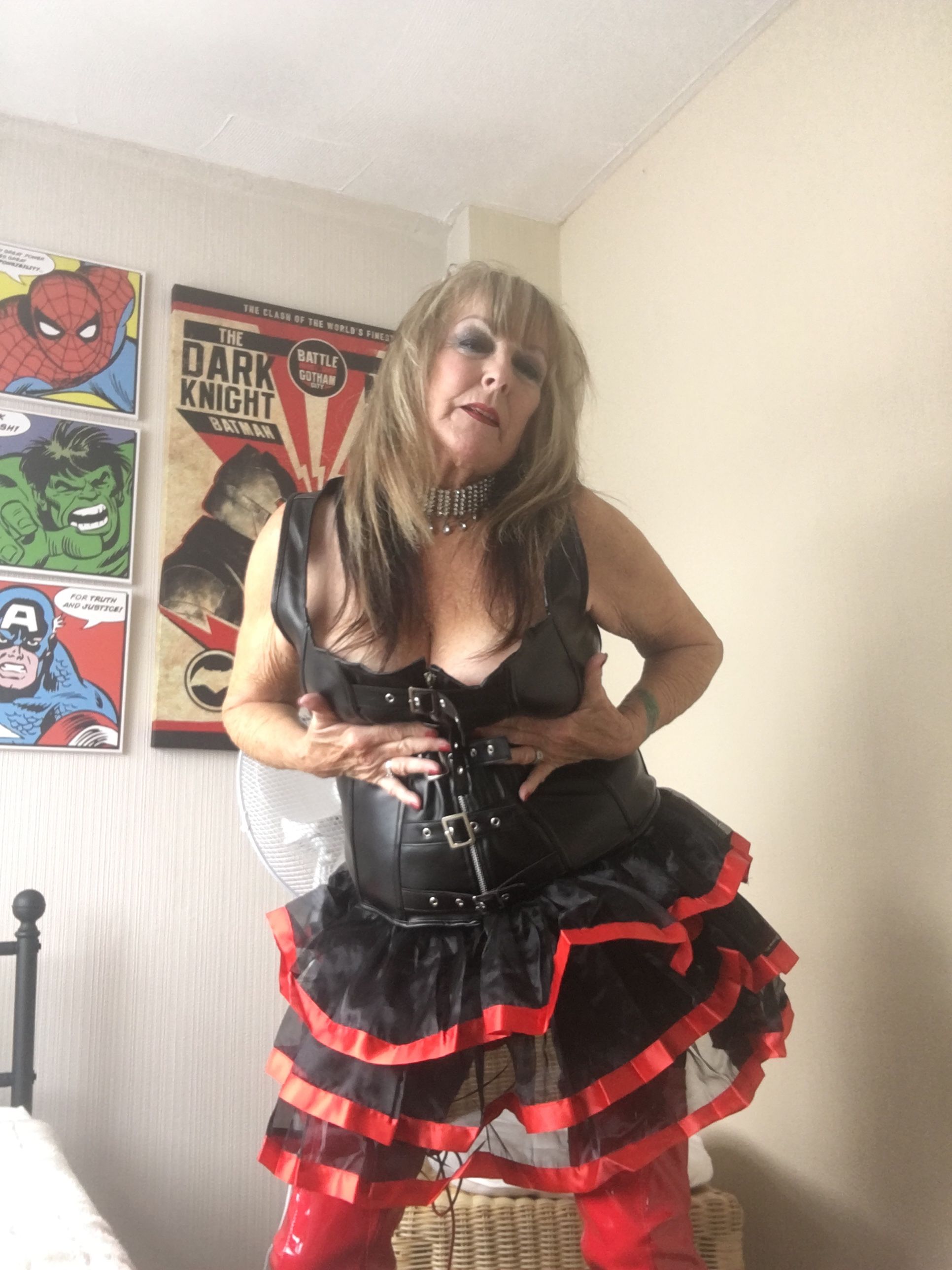 https://cdn.adultwork.com/gallery/G12/8736424.jpg