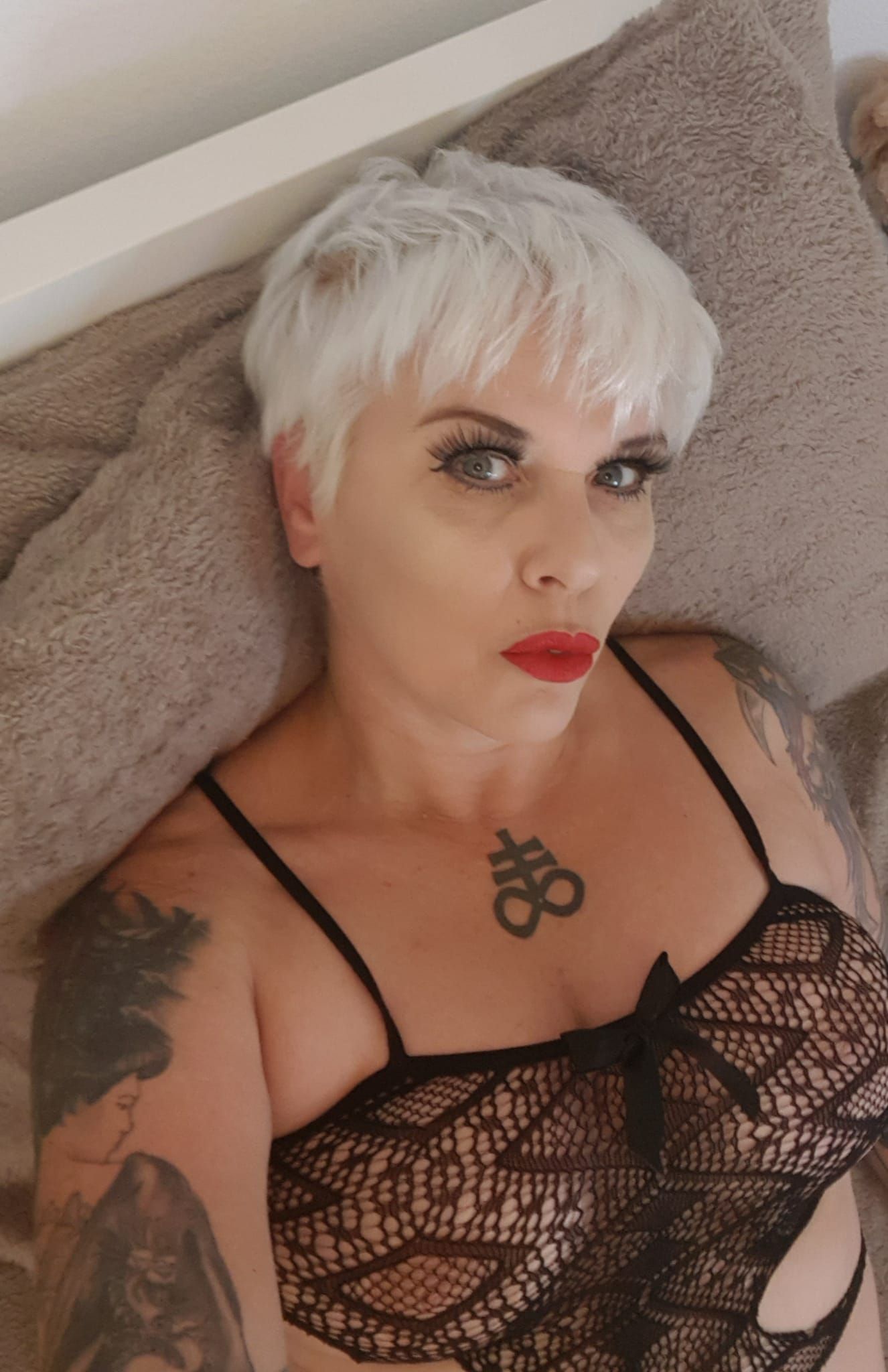 https://cdn.adultwork.com/gallery/G12/8736992.jpg