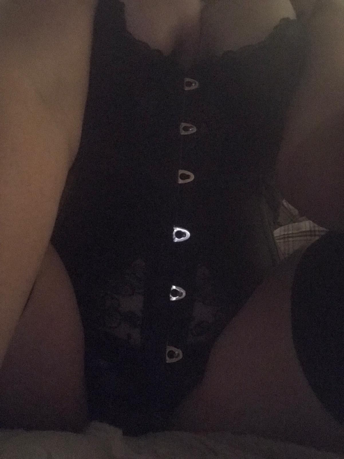 https://cdn.adultwork.com/gallery/G12/8738270.jpg