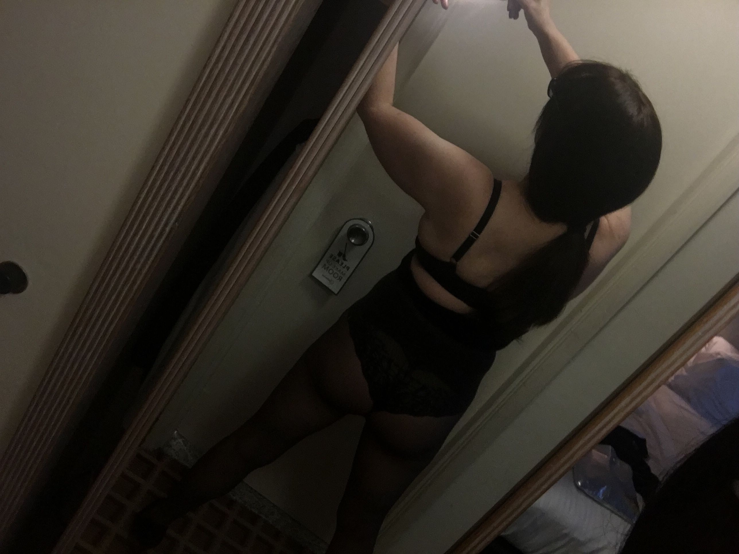 https://cdn.adultwork.com/gallery/G12/8738327.jpg