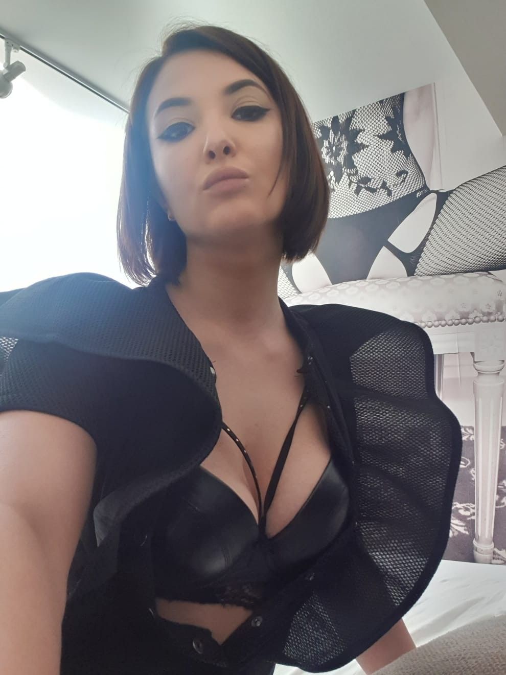 https://cdn.adultwork.com/gallery/G12/8738934.jpg