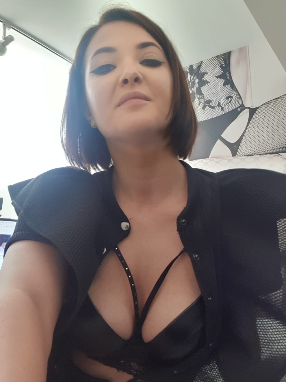 https://cdn.adultwork.com/gallery/G12/8738935.jpg