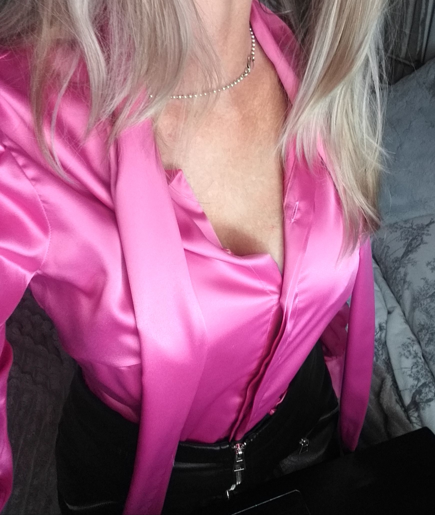 https://cdn.adultwork.com/gallery/G12/8740968.jpg