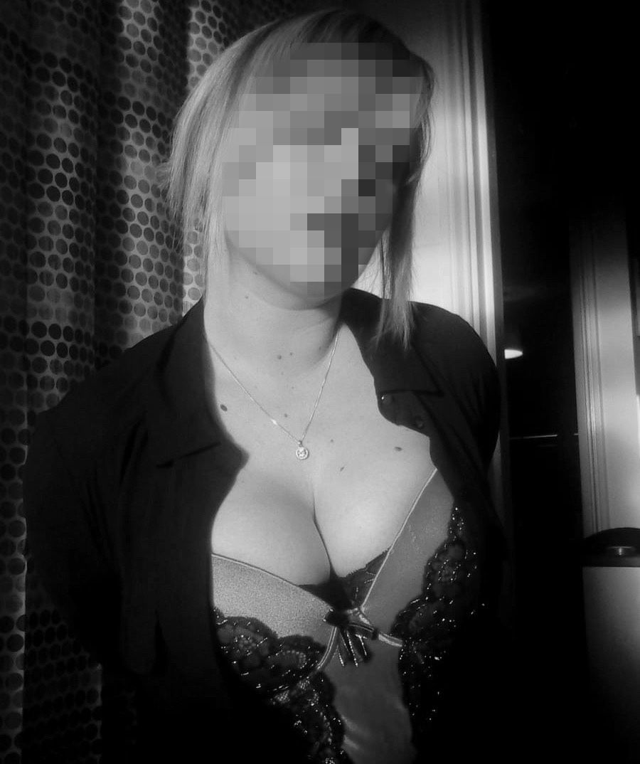 https://cdn.adultwork.com/gallery/G12/8744269.jpg