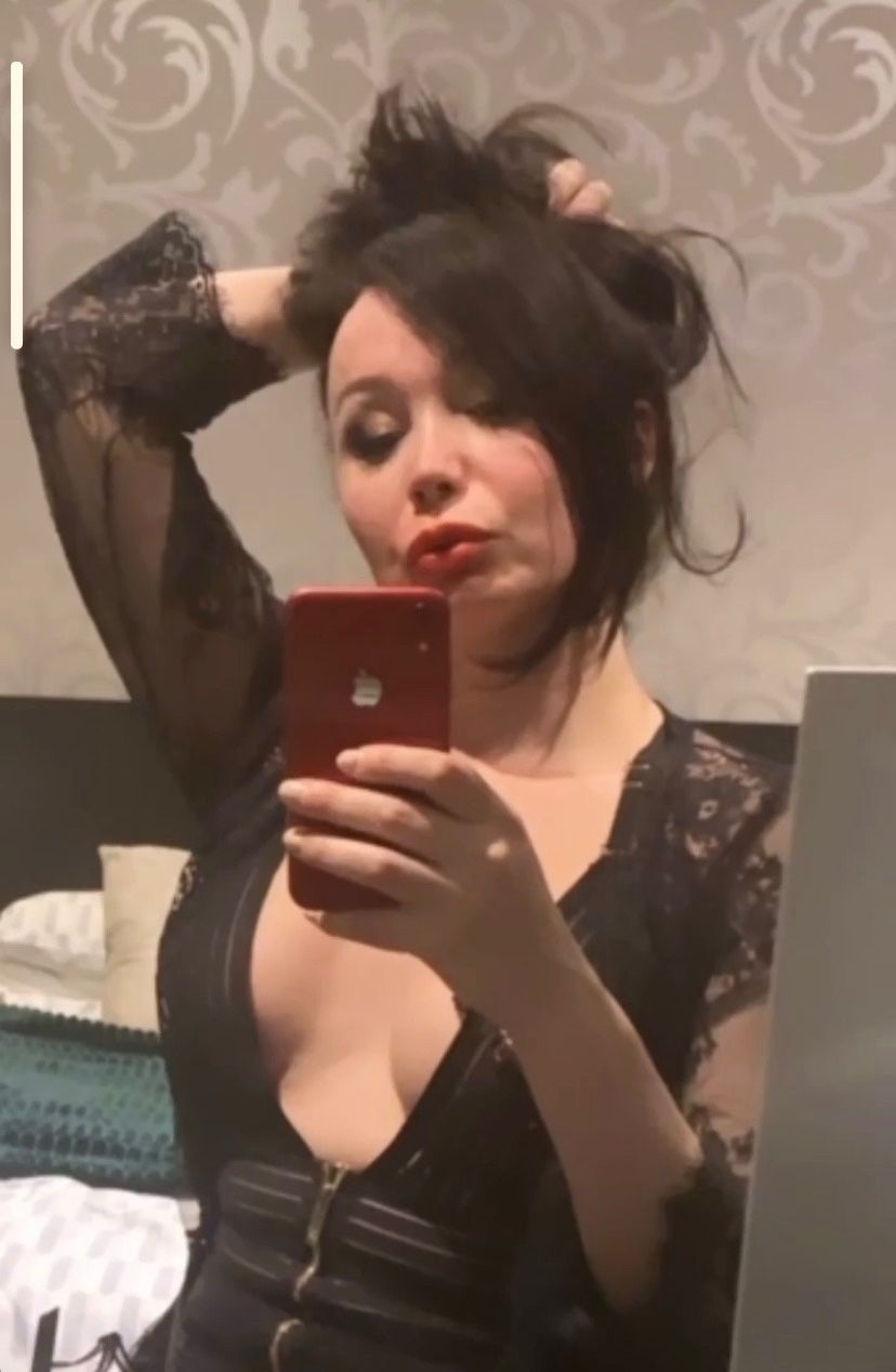 https://cdn.adultwork.com/gallery/G12/8744969.jpg