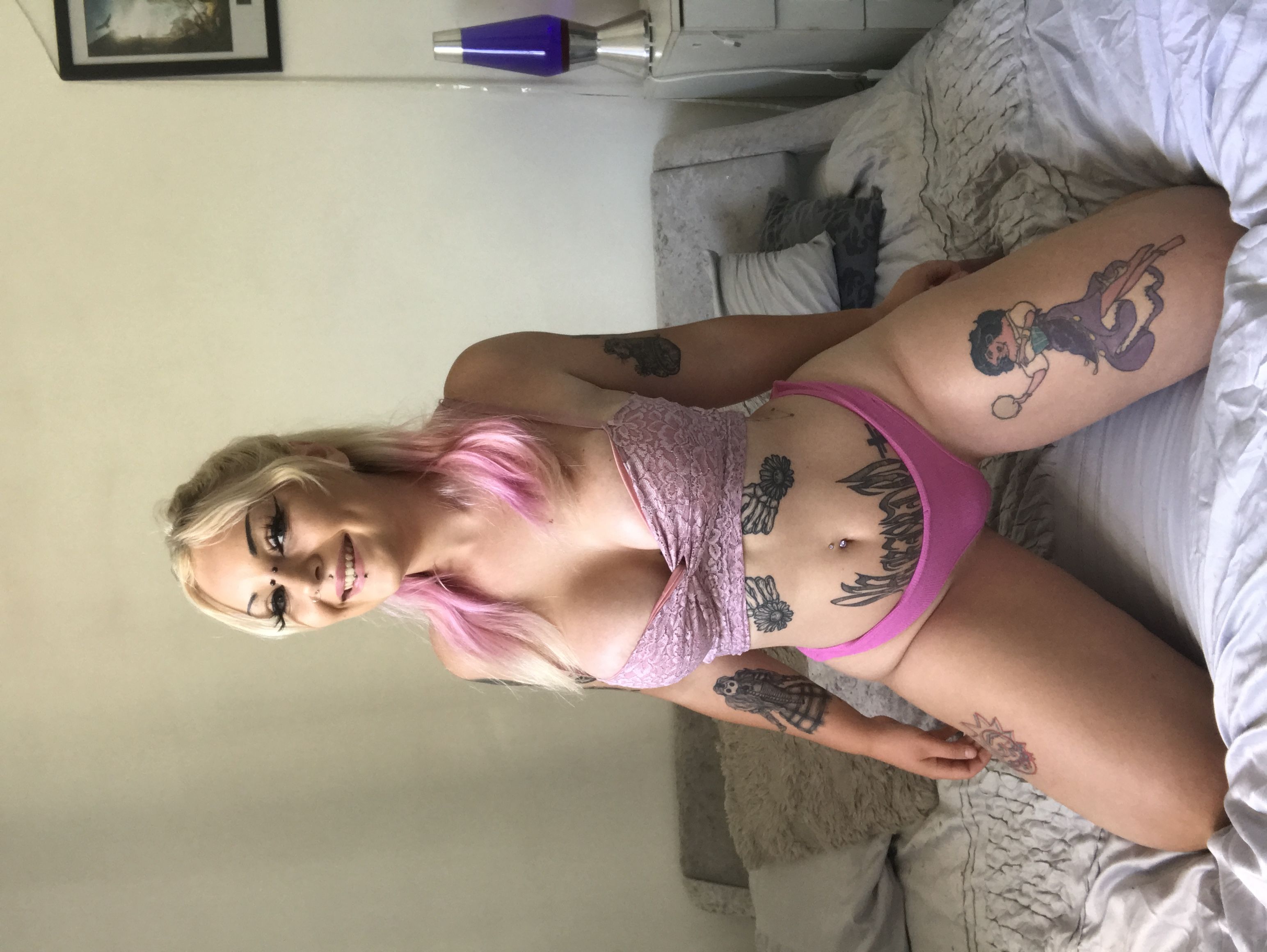 https://cdn.adultwork.com/gallery/G12/8747901.jpg