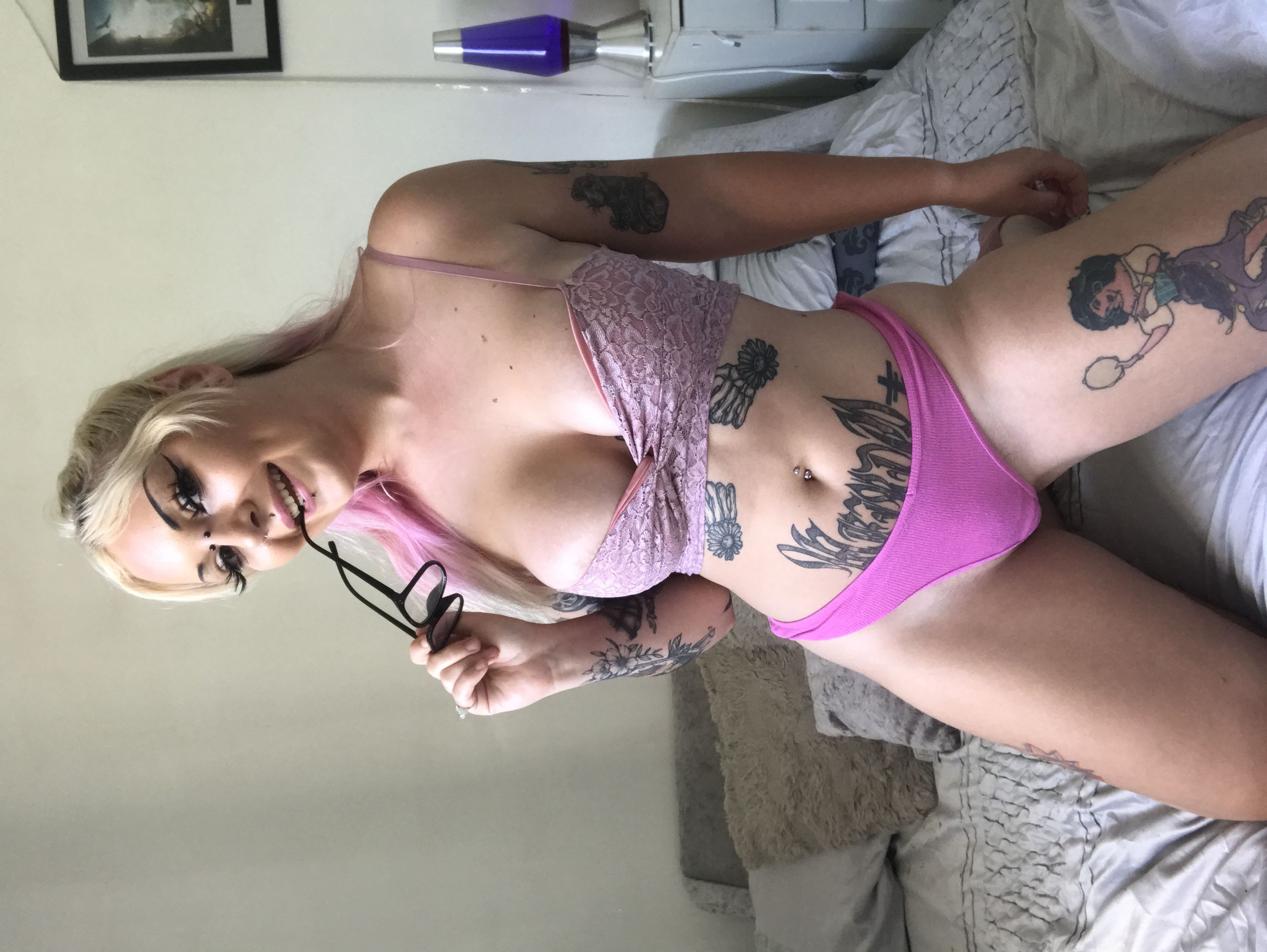 https://cdn.adultwork.com/gallery/G12/8747902.jpg