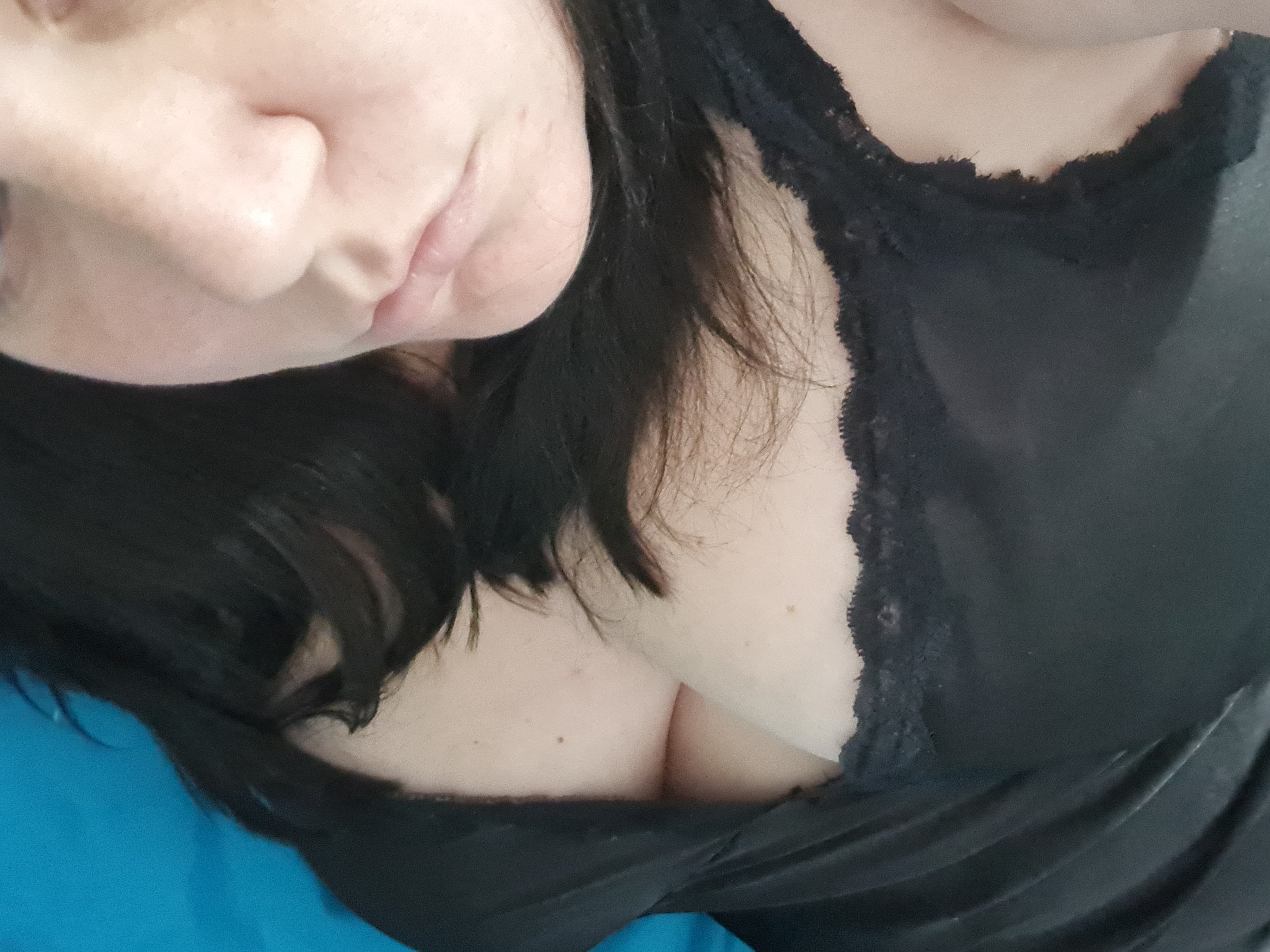 https://cdn.adultwork.com/gallery/G12/8752286.jpg