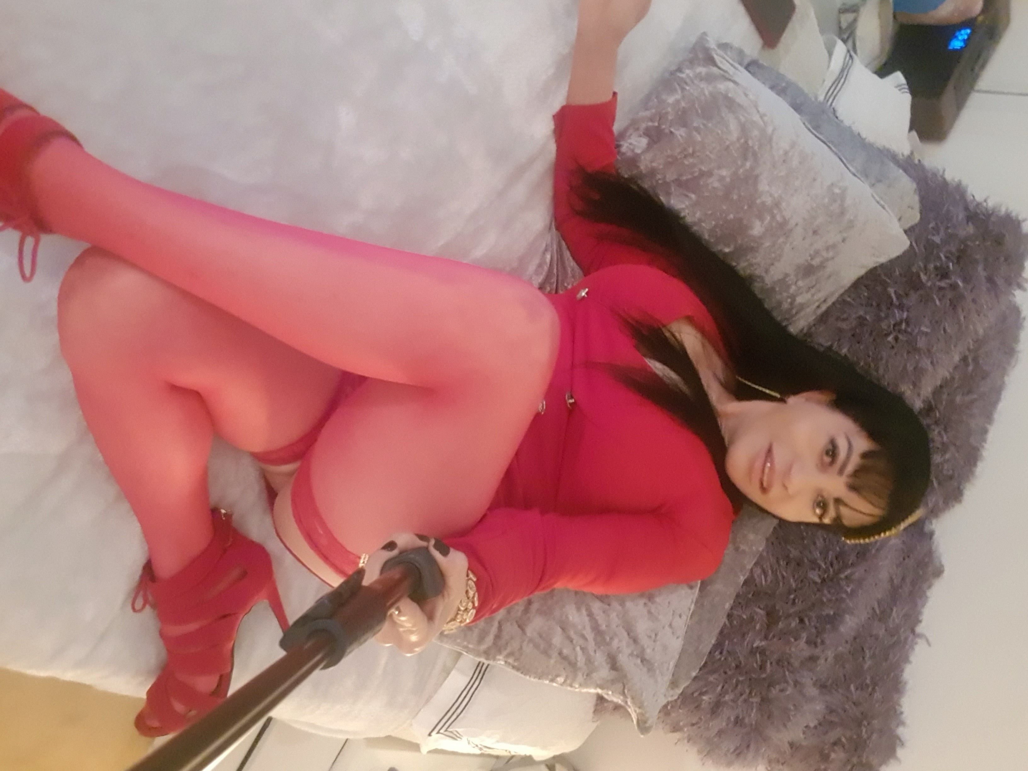 https://cdn.adultwork.com/gallery/G12/8752399.jpg