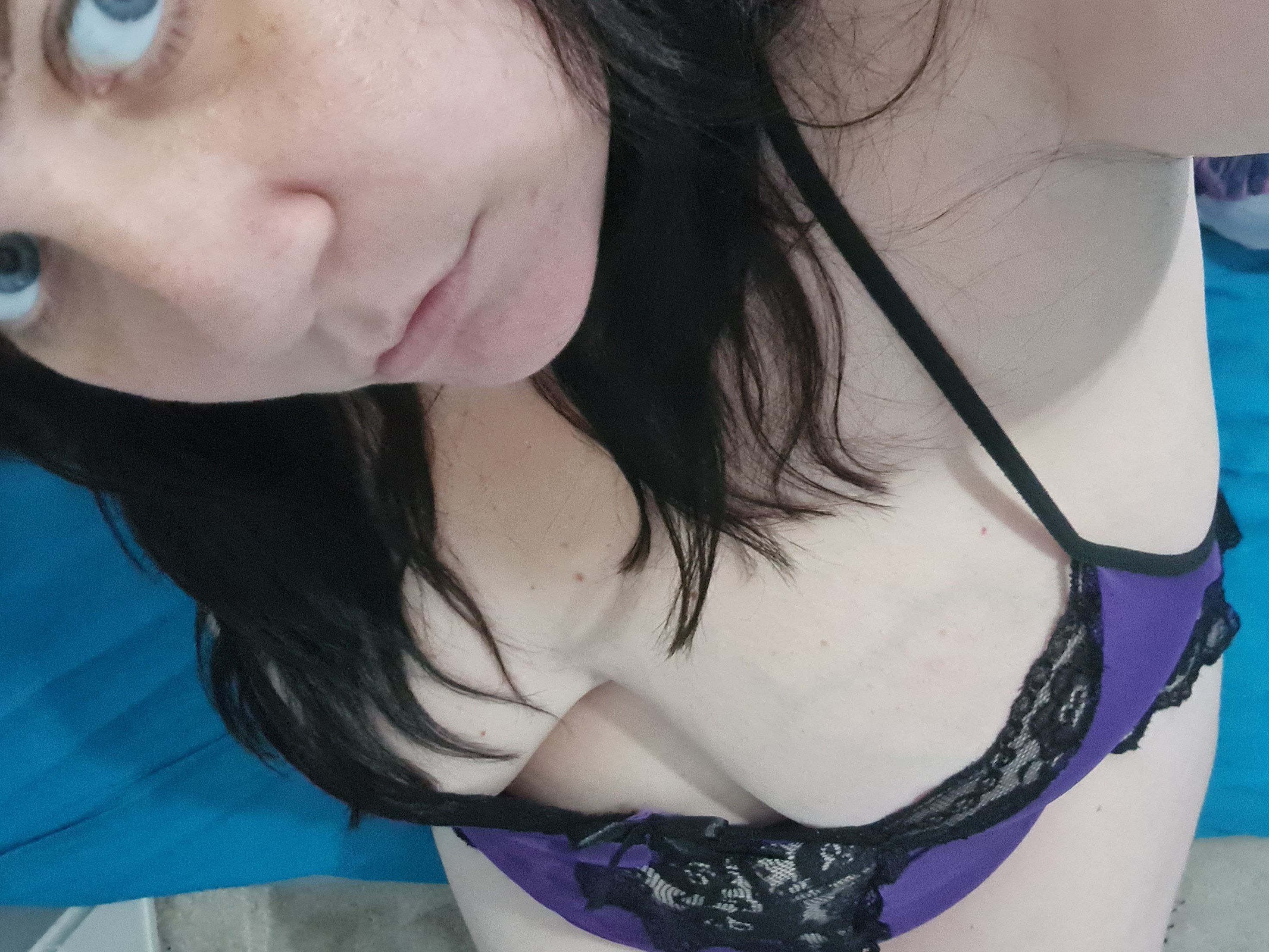 https://cdn.adultwork.com/gallery/G12/8752536.jpg