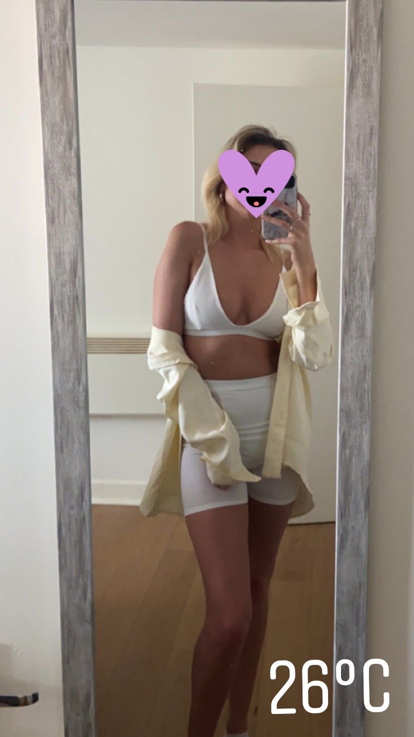 https://cdn.adultwork.com/gallery/G12/8752657.jpg