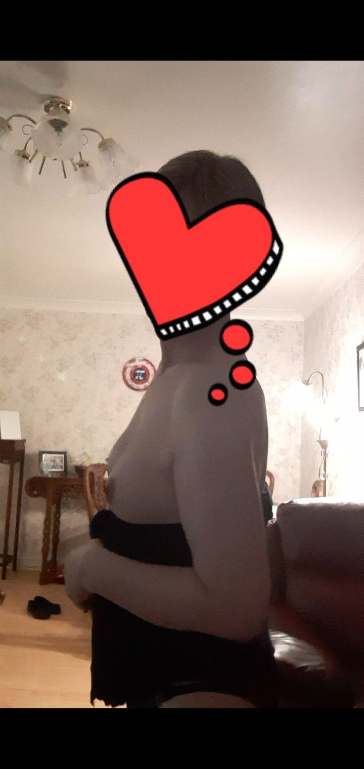 https://cdn.adultwork.com/gallery/G12/8755578.jpg