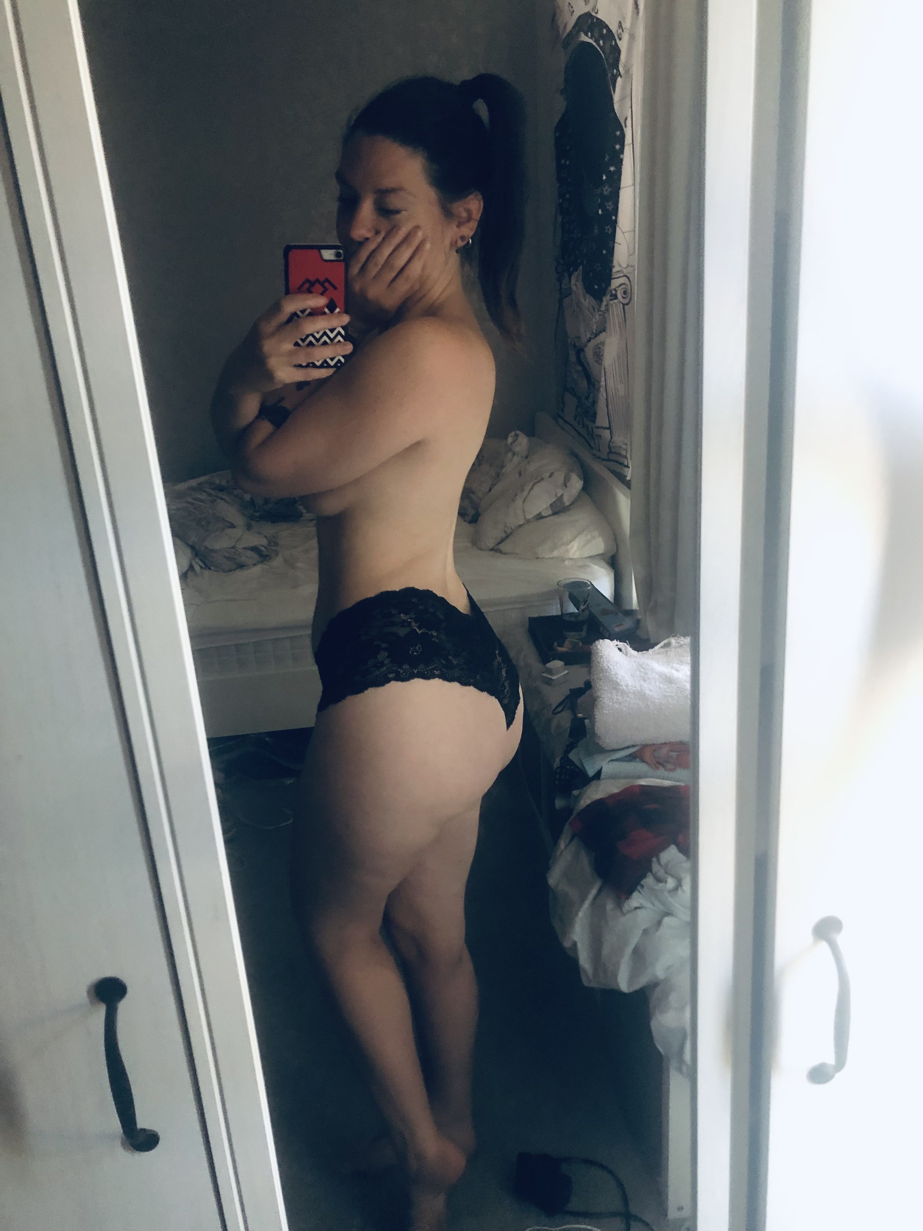 https://cdn.adultwork.com/gallery/G12/8756204.jpg