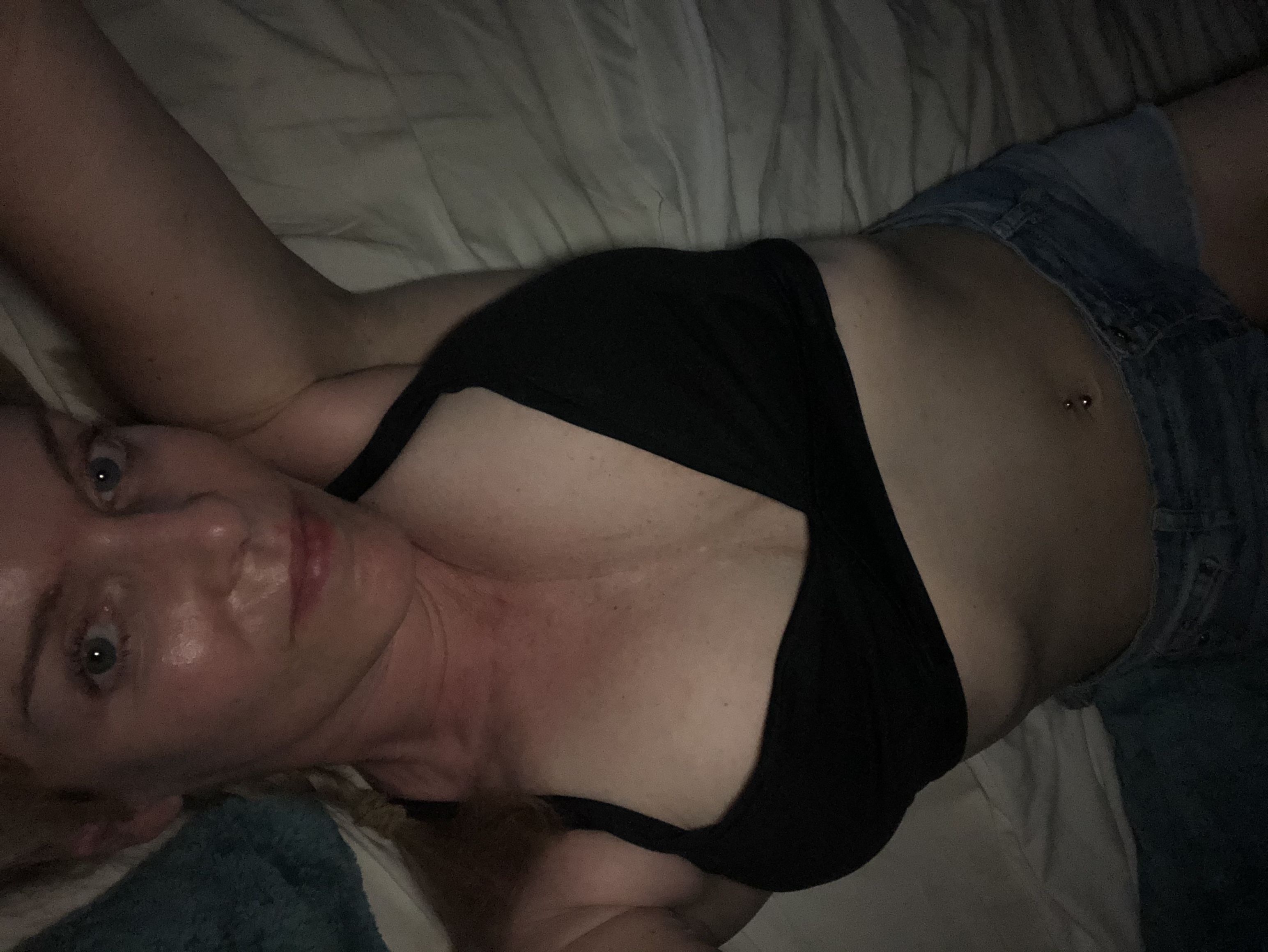 https://cdn.adultwork.com/gallery/G12/8767121.jpg