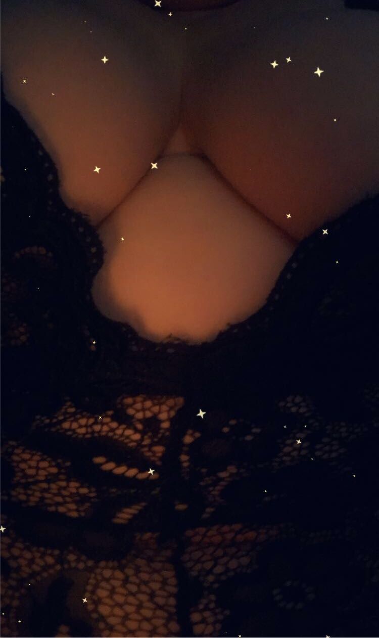 https://cdn.adultwork.com/gallery/G12/8768993.jpg