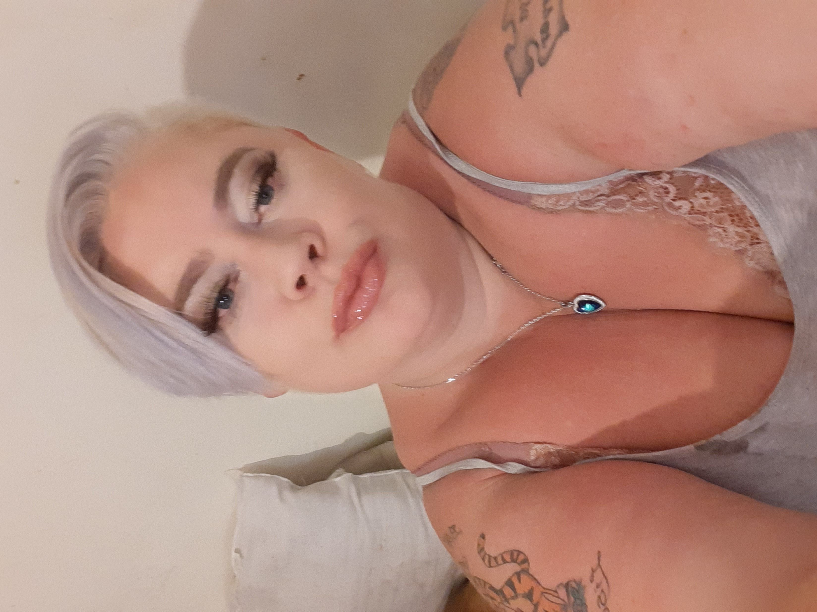 https://cdn.adultwork.com/gallery/G12/8769602.jpg