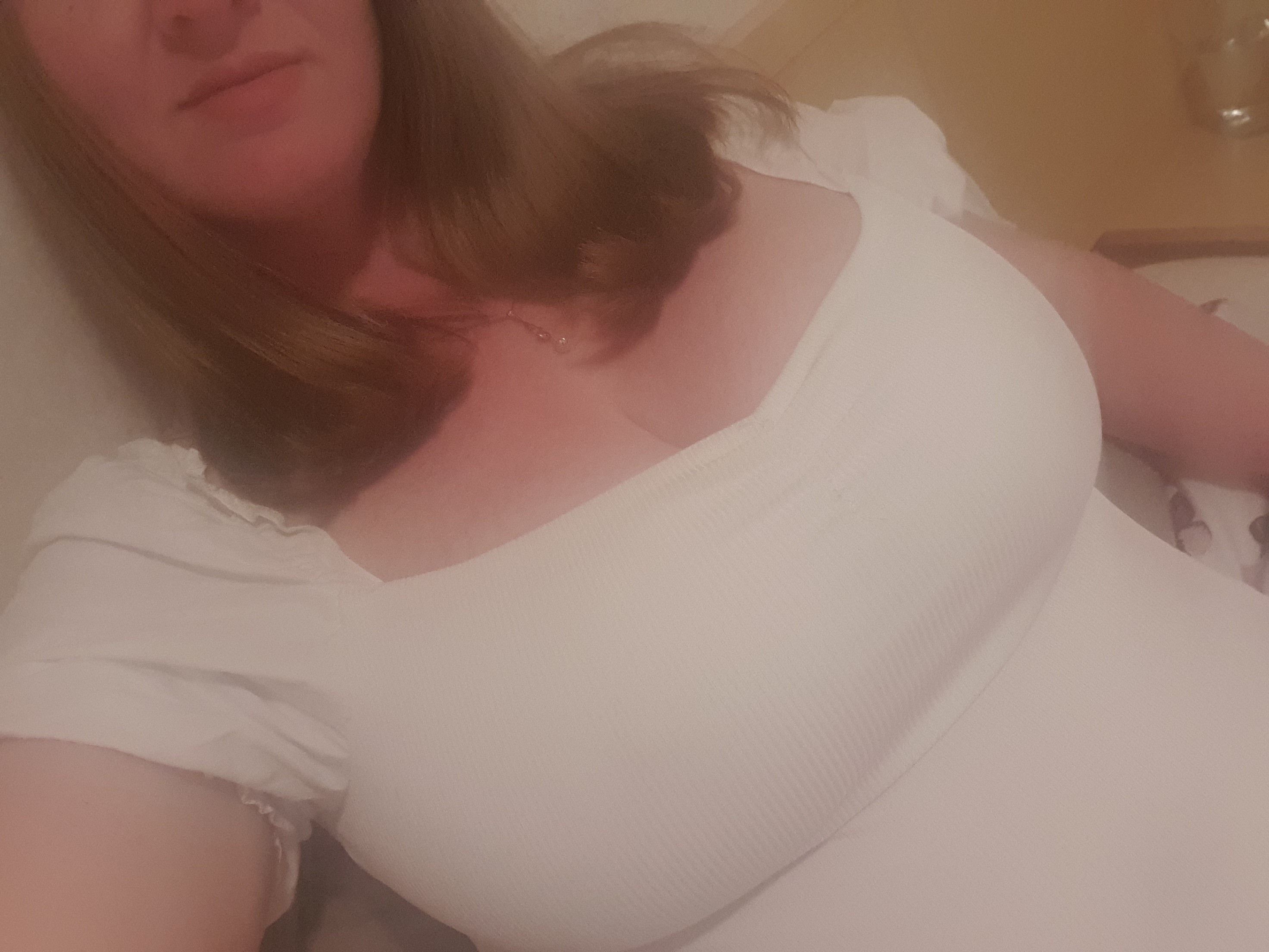 https://cdn.adultwork.com/gallery/G12/8771128.jpg