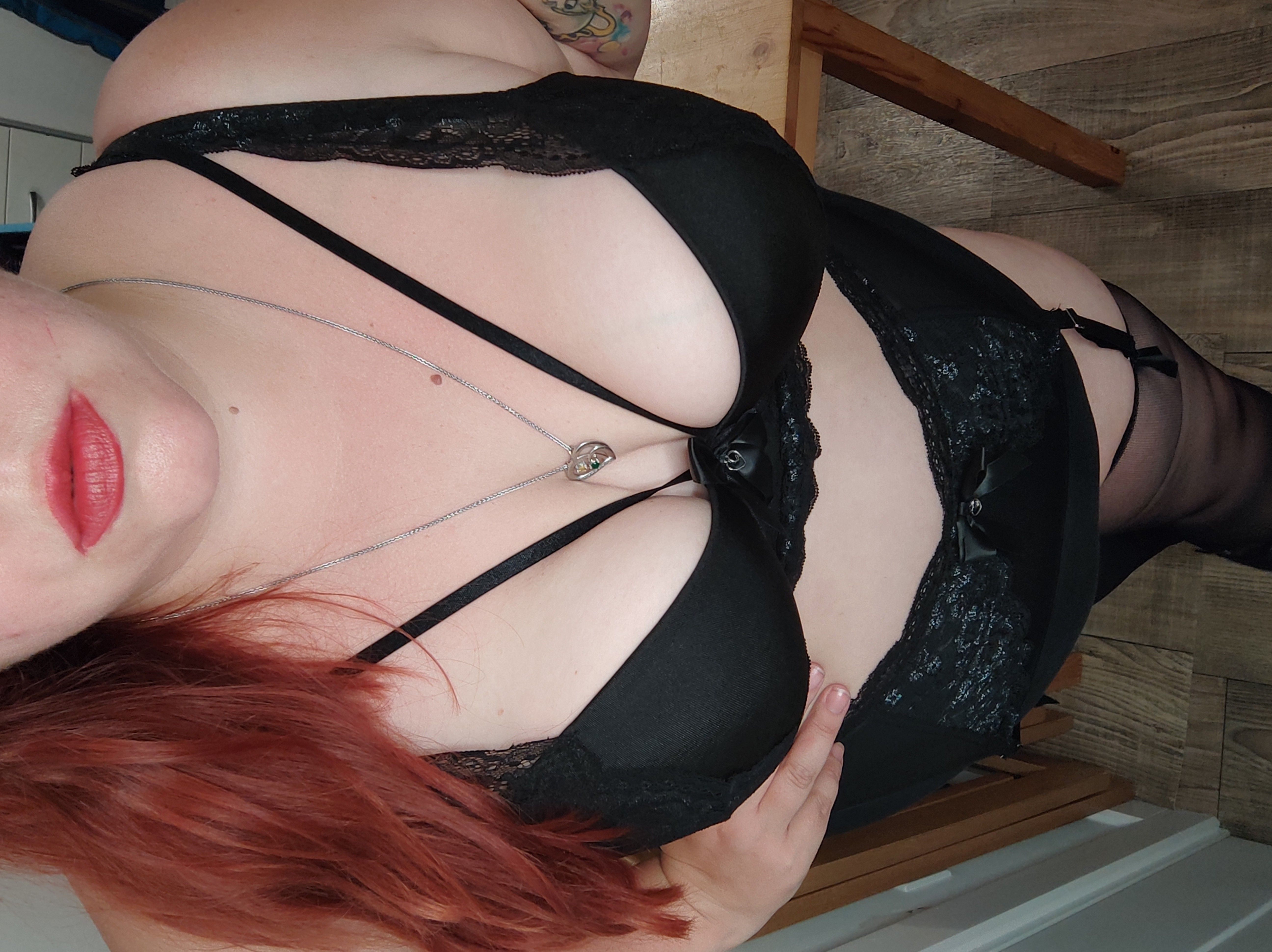 https://cdn.adultwork.com/gallery/G12/8771928.jpg