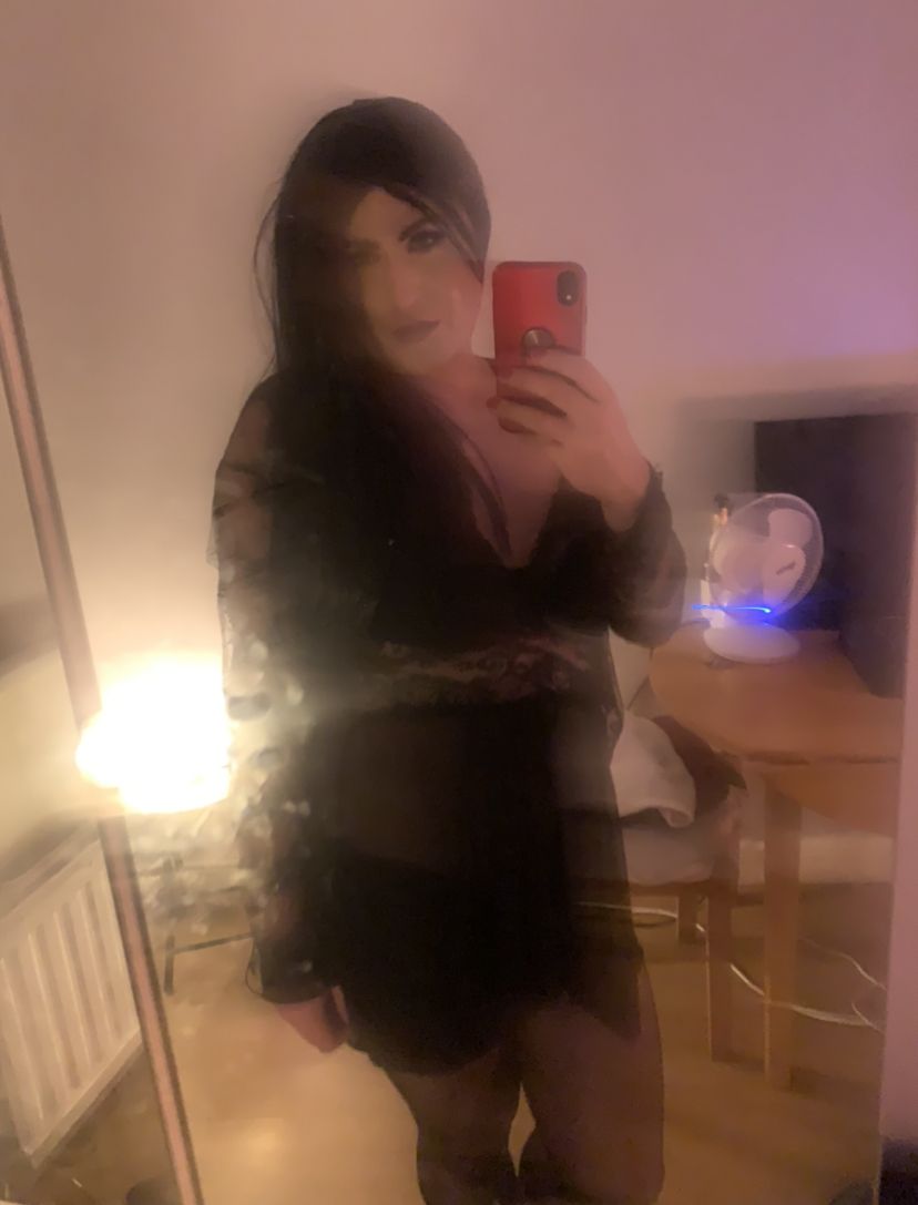 https://cdn.adultwork.com/gallery/G12/8771962.jpg