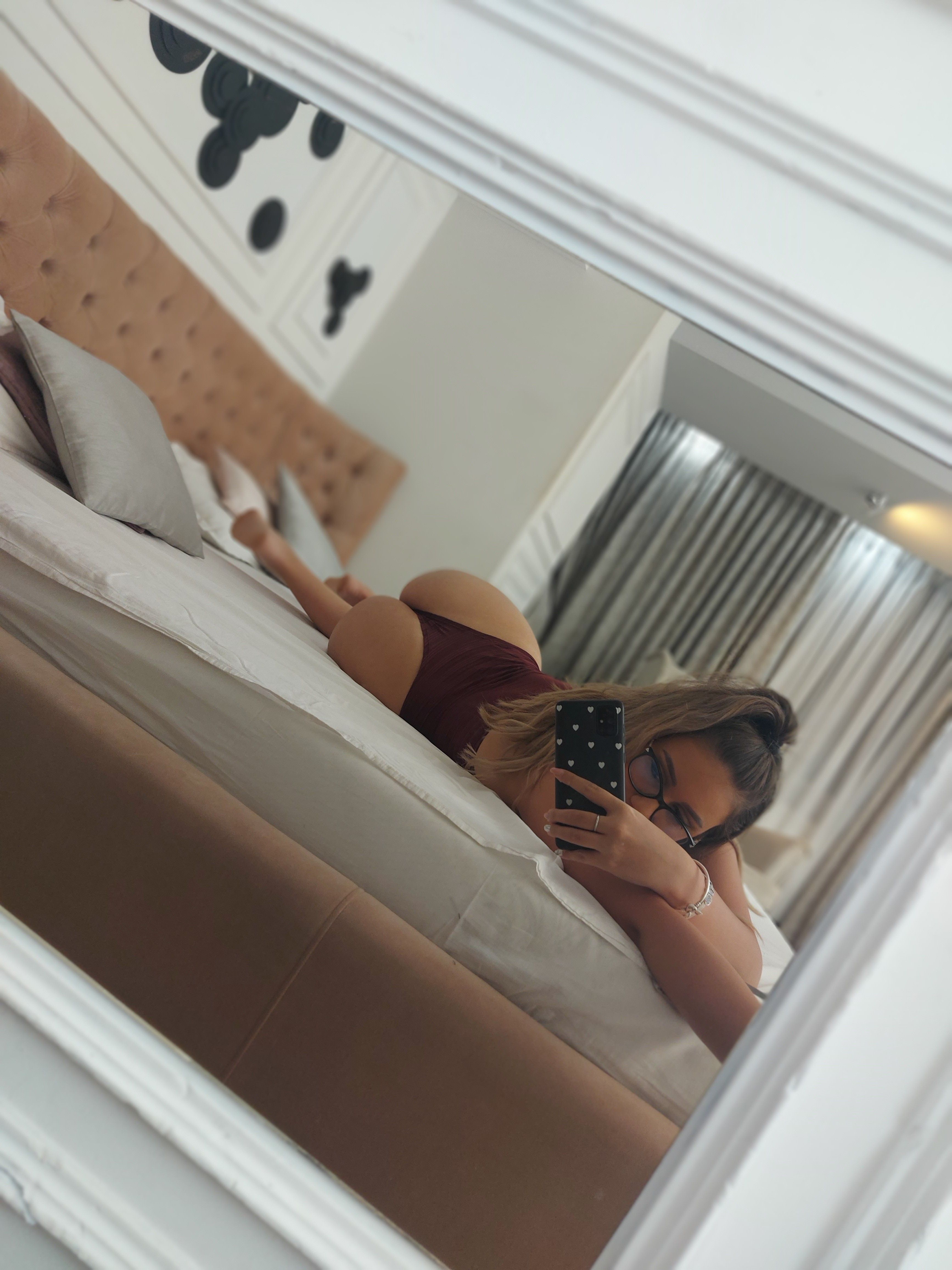 https://cdn.adultwork.com/gallery/G12/8774831.jpg