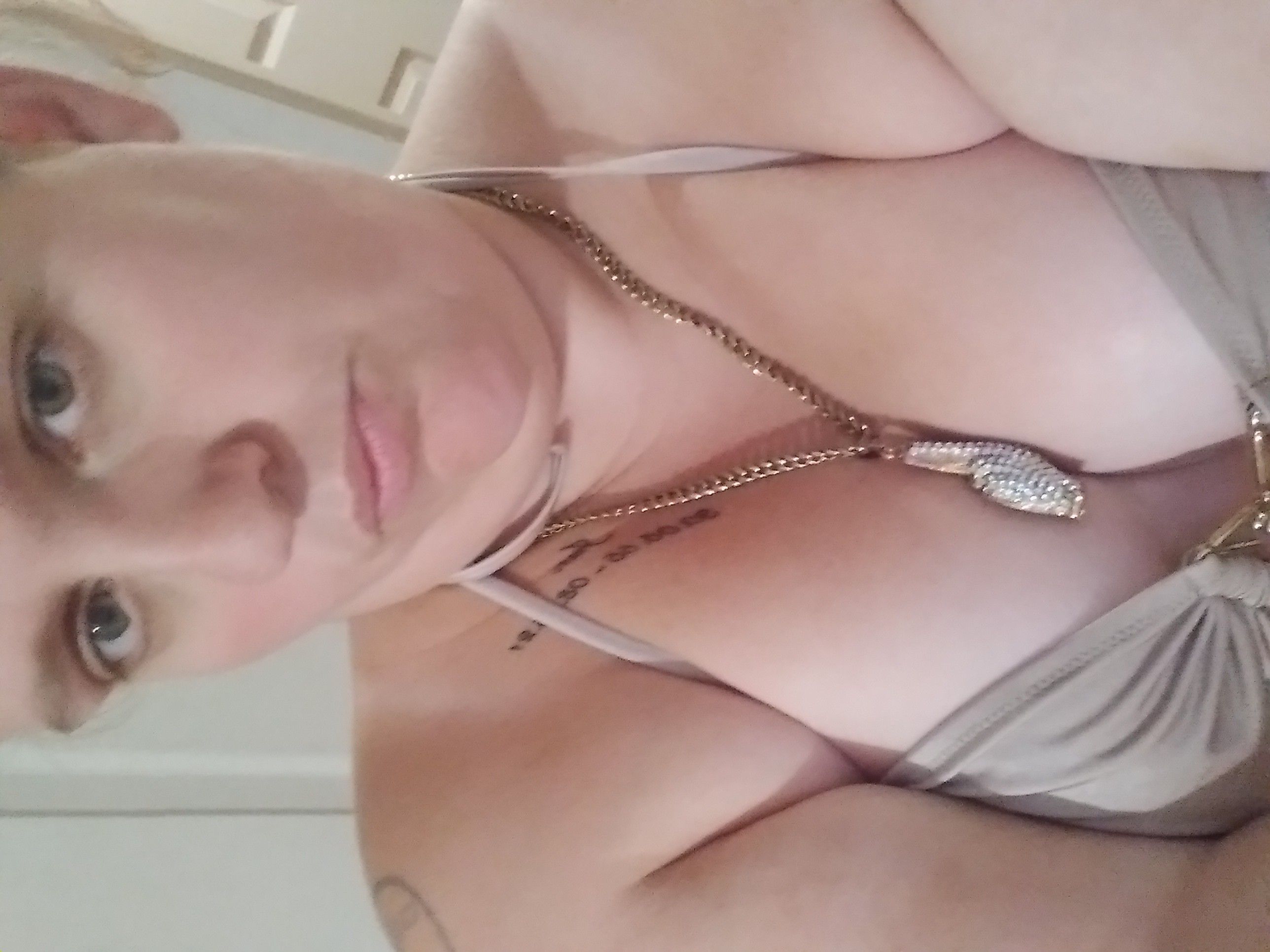 https://cdn.adultwork.com/gallery/G12/8775966.jpg