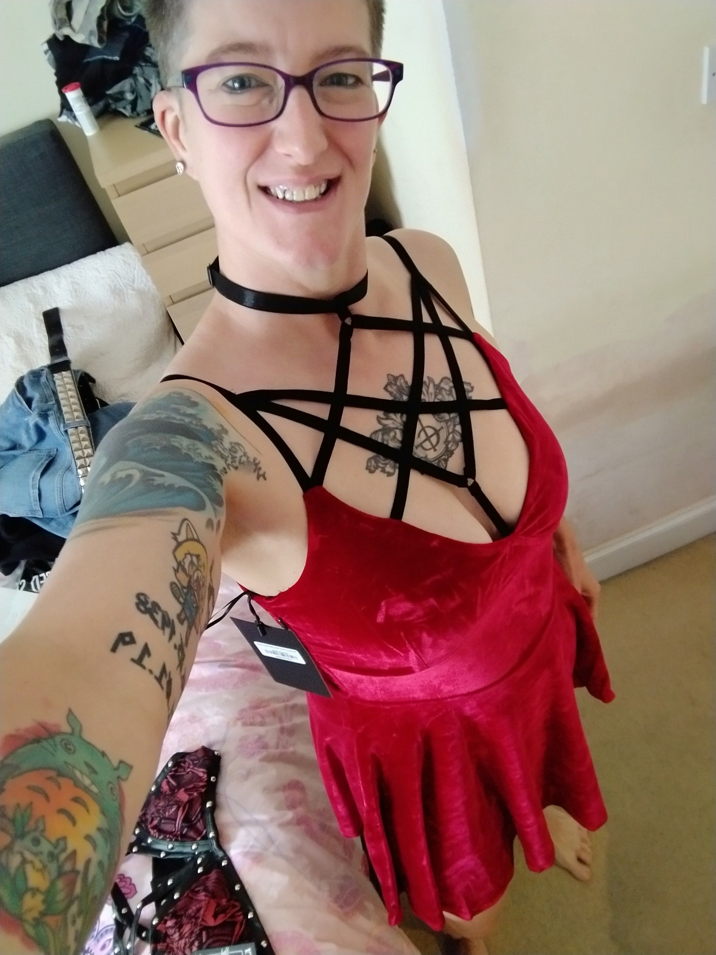 https://cdn.adultwork.com/gallery/G12/8776761.jpg