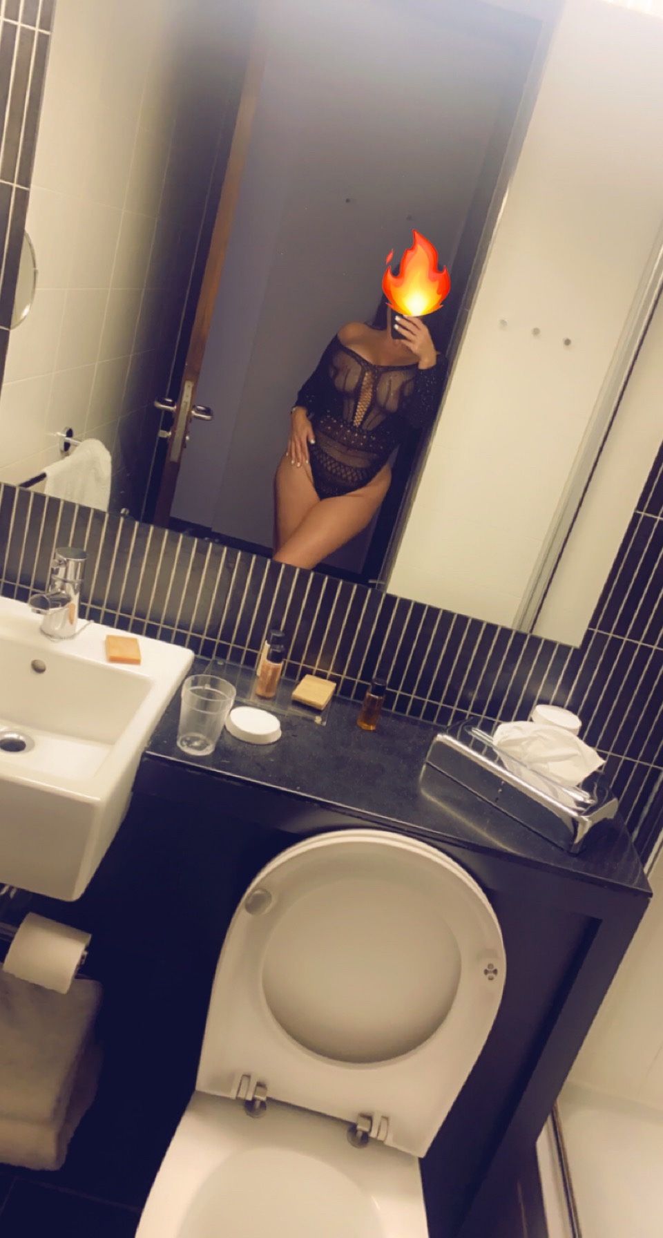 https://cdn.adultwork.com/gallery/G12/8776857.jpg