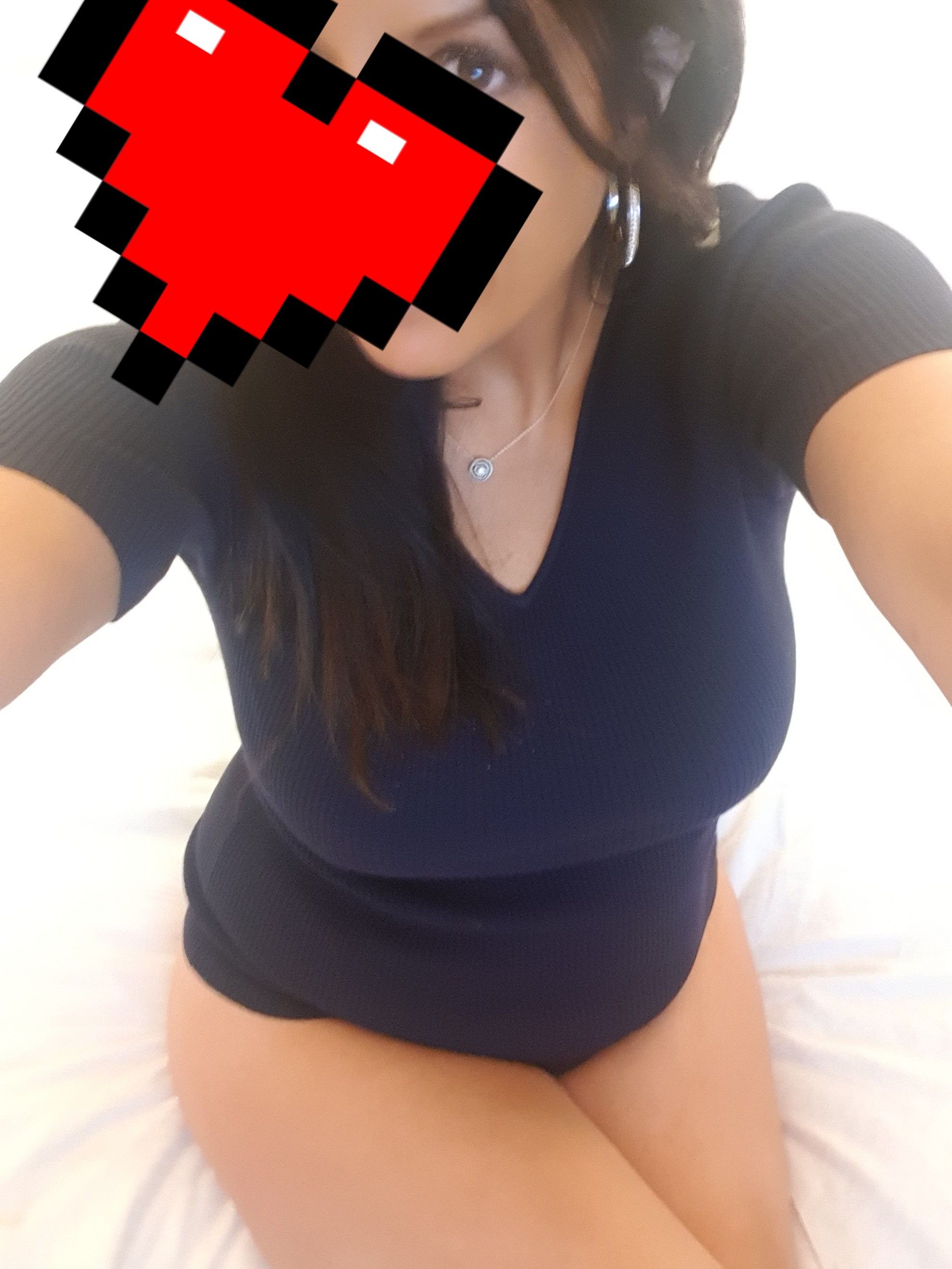 https://cdn.adultwork.com/gallery/G12/8777756.jpg