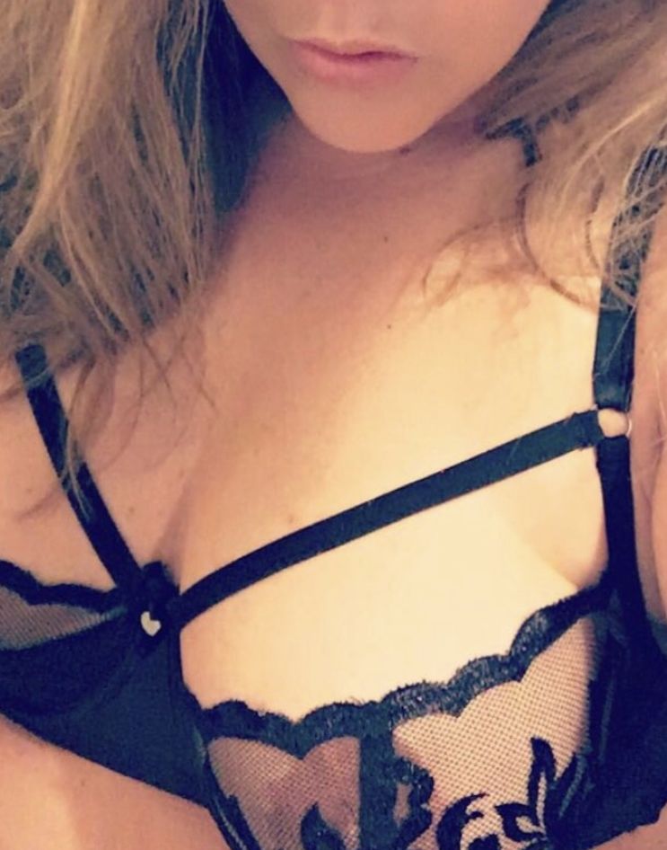 https://cdn.adultwork.com/gallery/G12/8785081.jpg