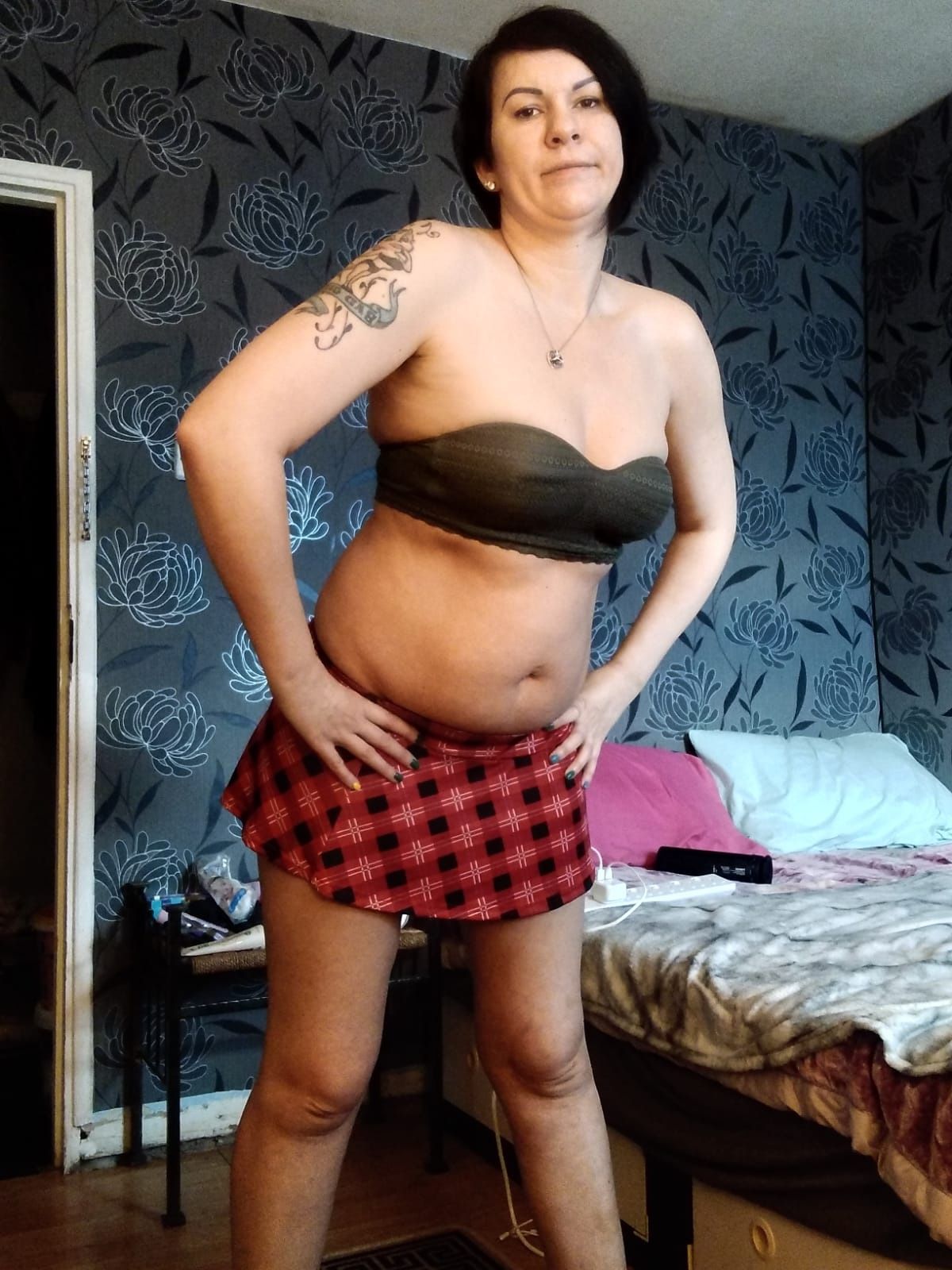 https://cdn.adultwork.com/gallery/G12/8785163.jpg