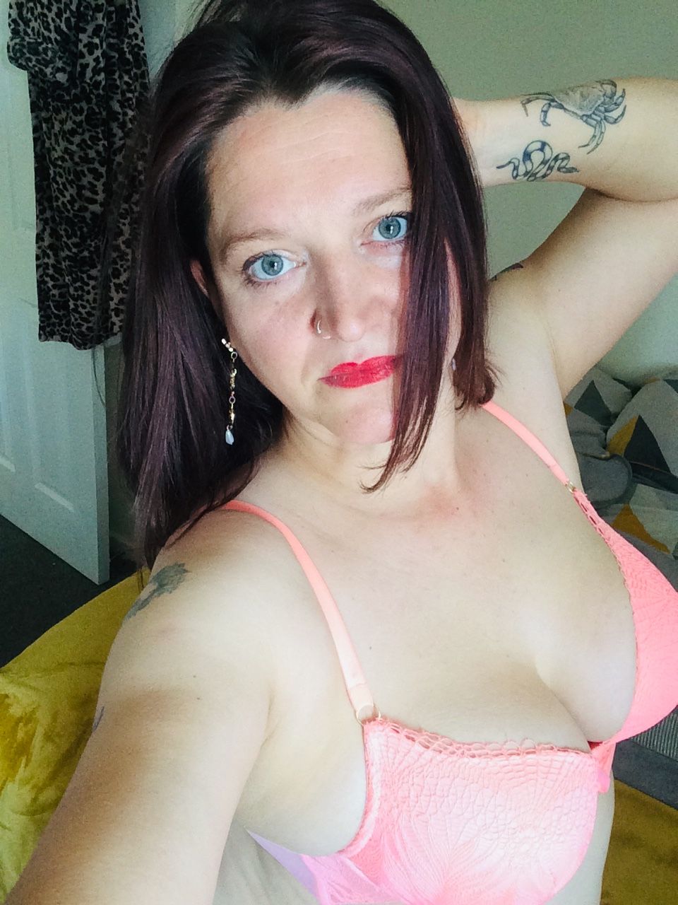 https://cdn.adultwork.com/gallery/G12/8785295.jpg