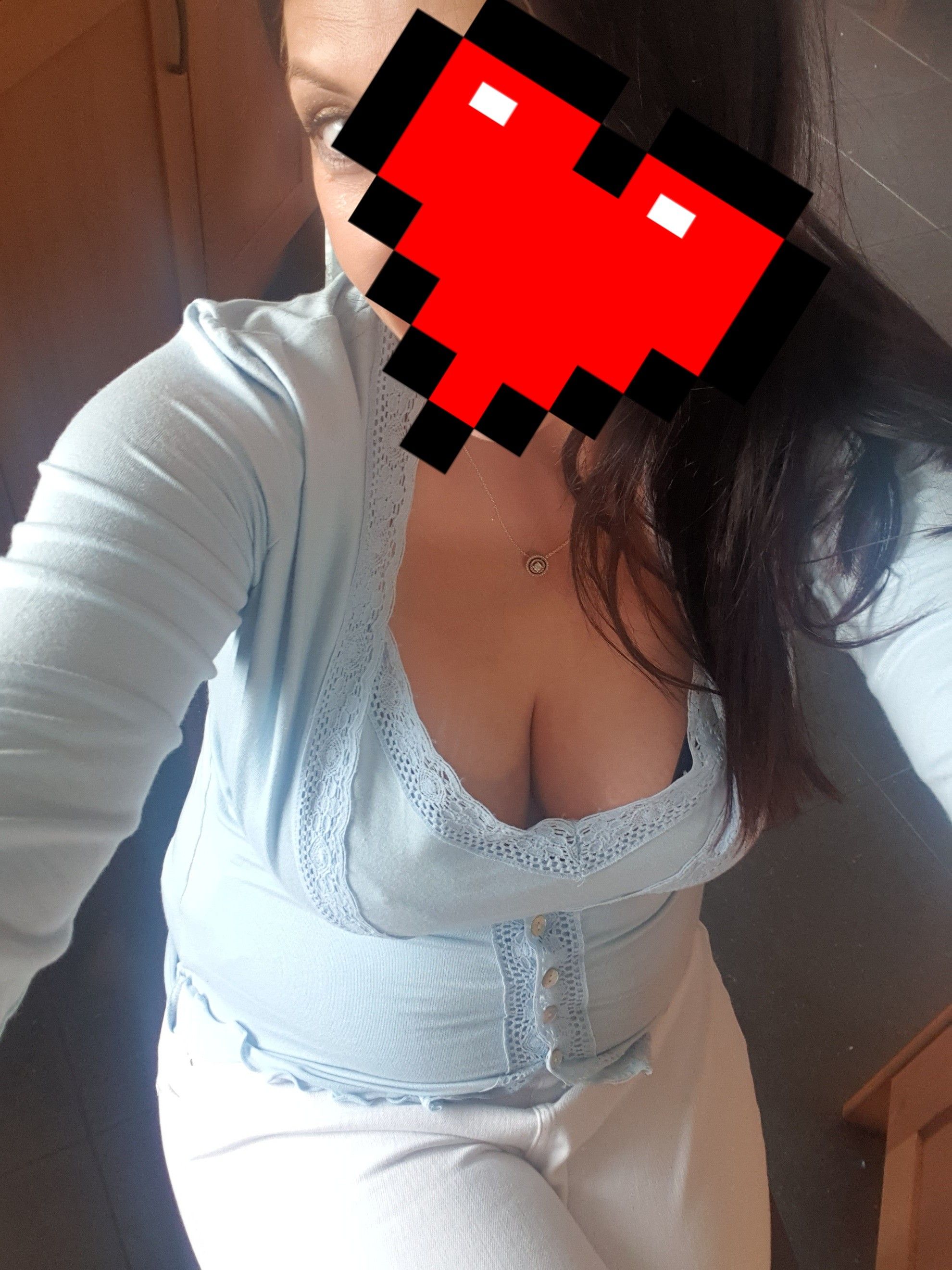 https://cdn.adultwork.com/gallery/G12/8786674.jpg