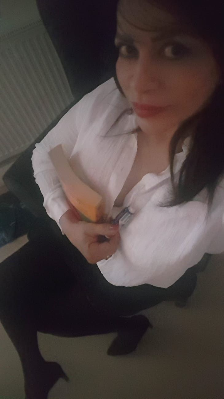 https://cdn.adultwork.com/gallery/G12/8786905.jpg