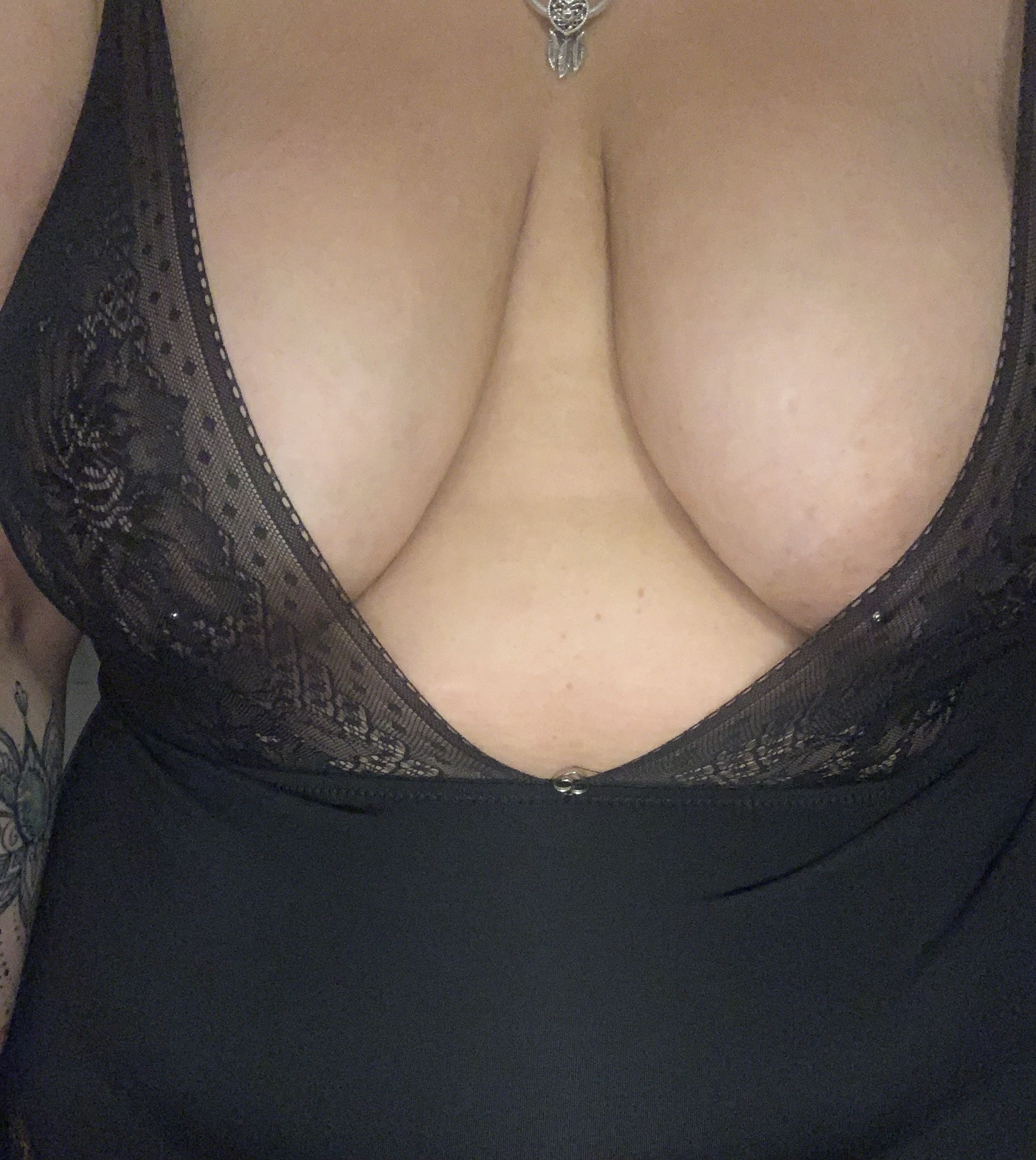 https://cdn.adultwork.com/gallery/G12/8787483.jpg