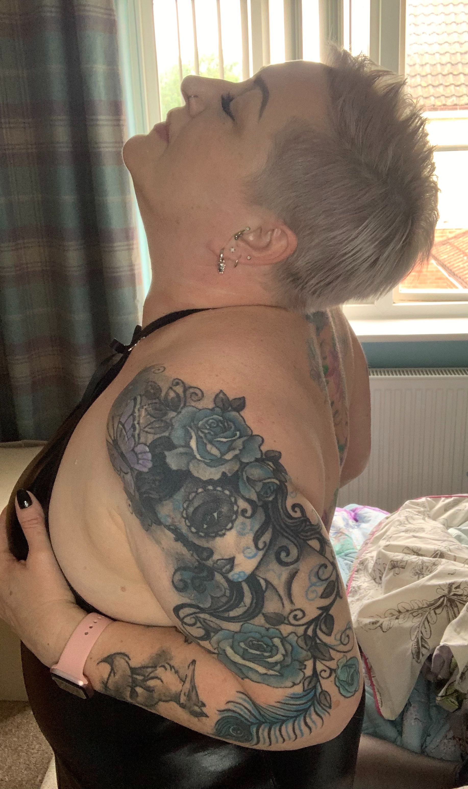 https://cdn.adultwork.com/gallery/G12/8789654.jpg