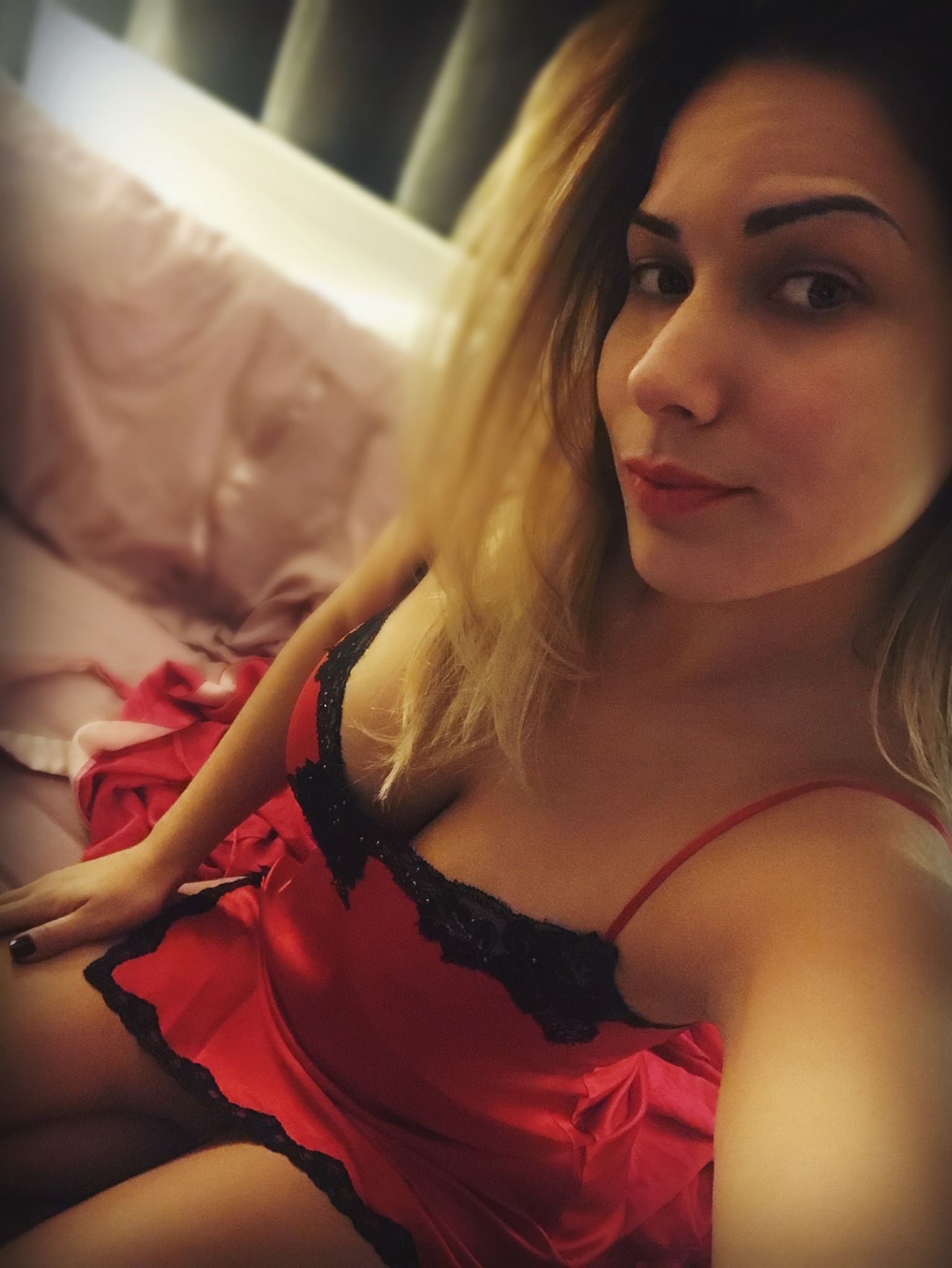 https://cdn.adultwork.com/gallery/G12/8790081.jpg