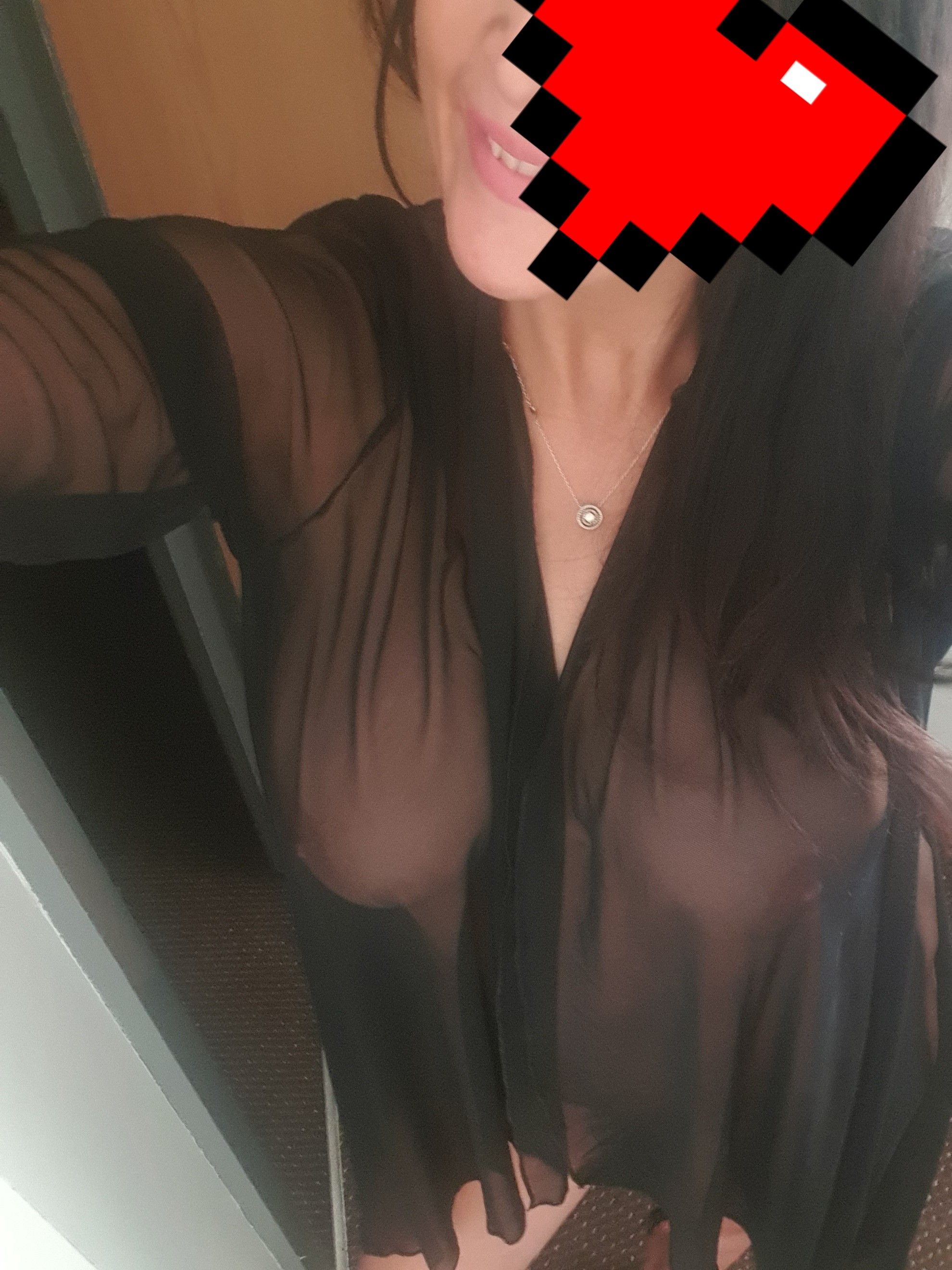 https://cdn.adultwork.com/gallery/G12/8790136.jpg