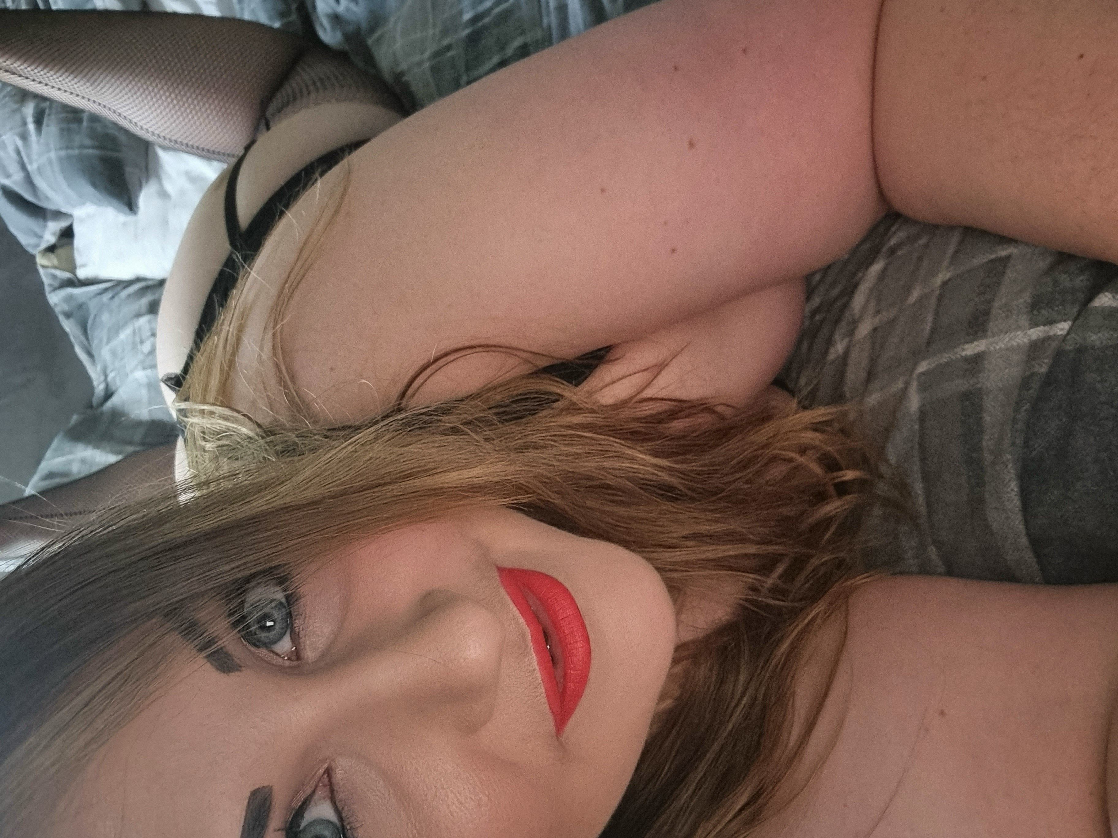 https://cdn.adultwork.com/gallery/G12/8792972.jpg