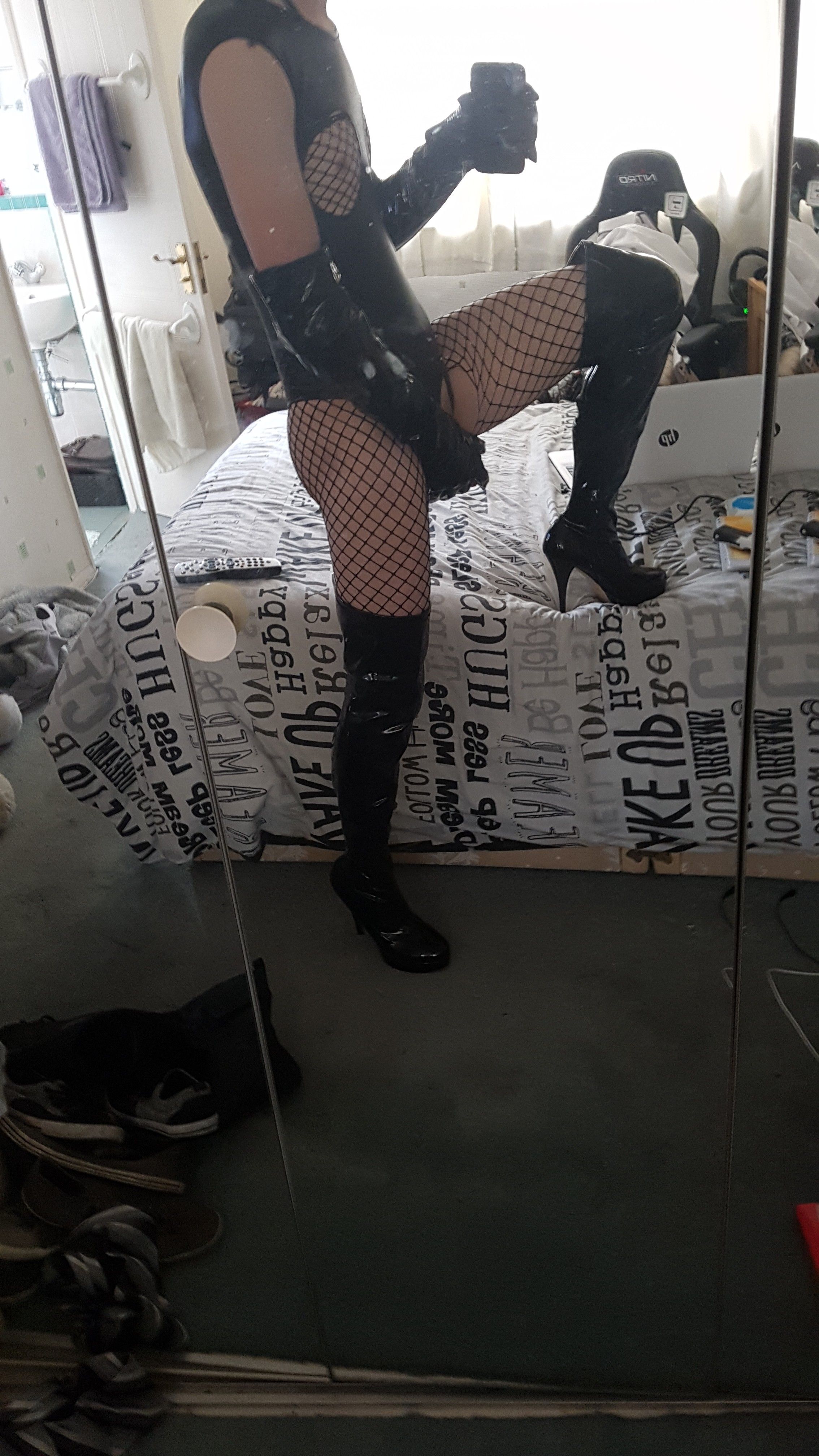 https://cdn.adultwork.com/gallery/G12/8794533.jpg