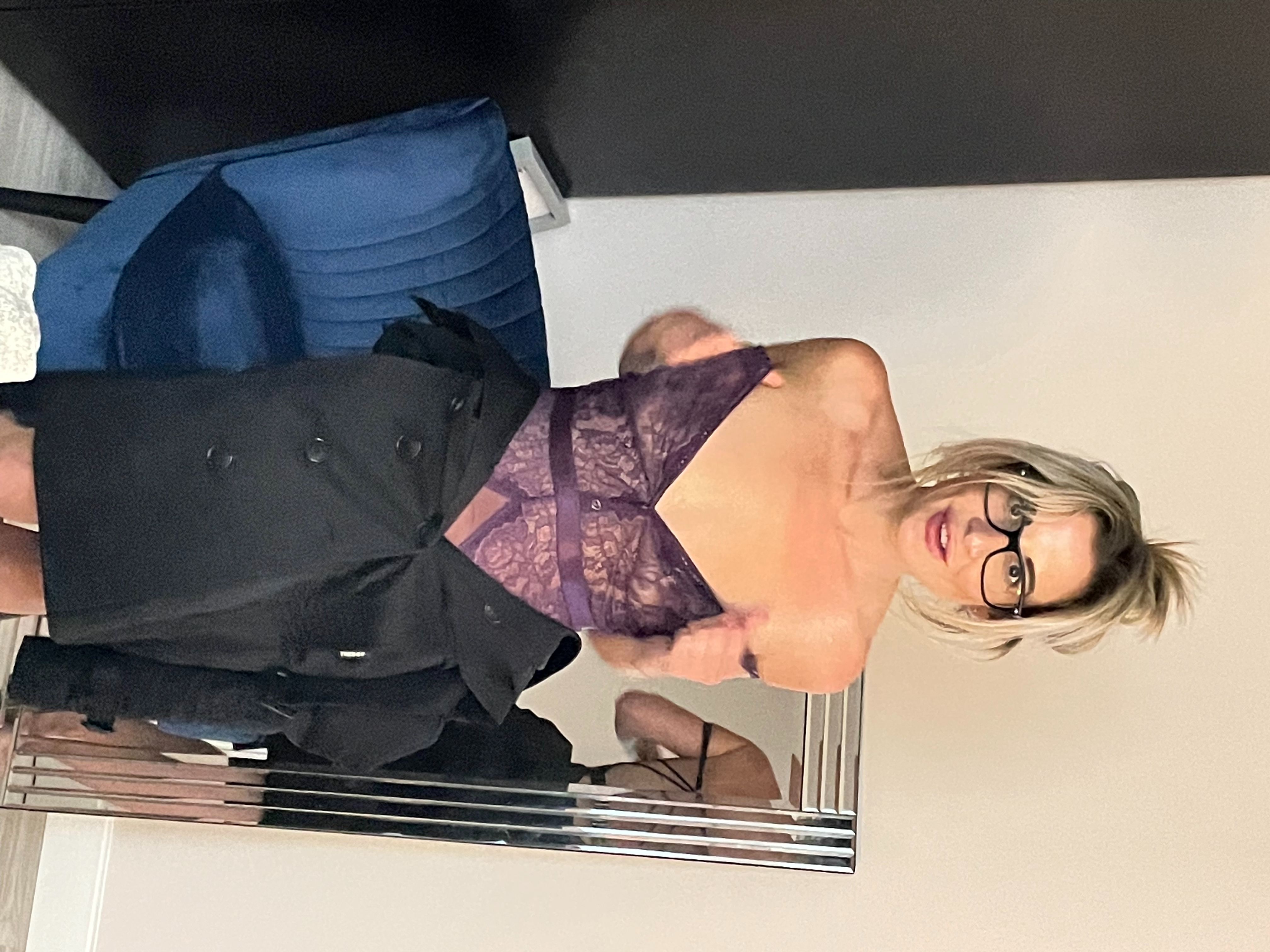 https://cdn.adultwork.com/gallery/G12/8795677.jpg