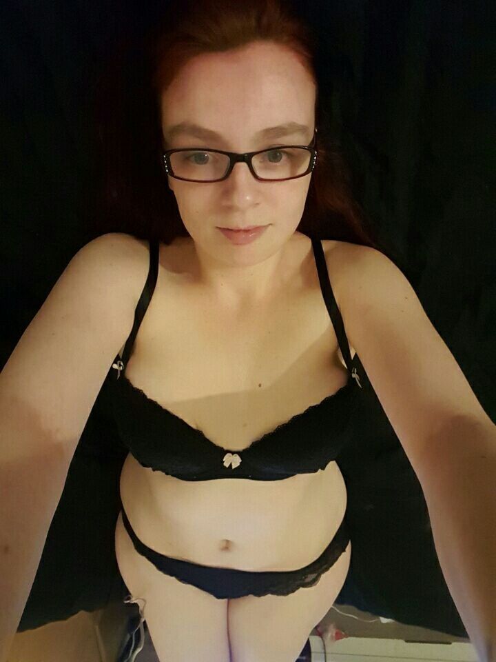 https://cdn.adultwork.com/gallery/G12/8798984.jpg