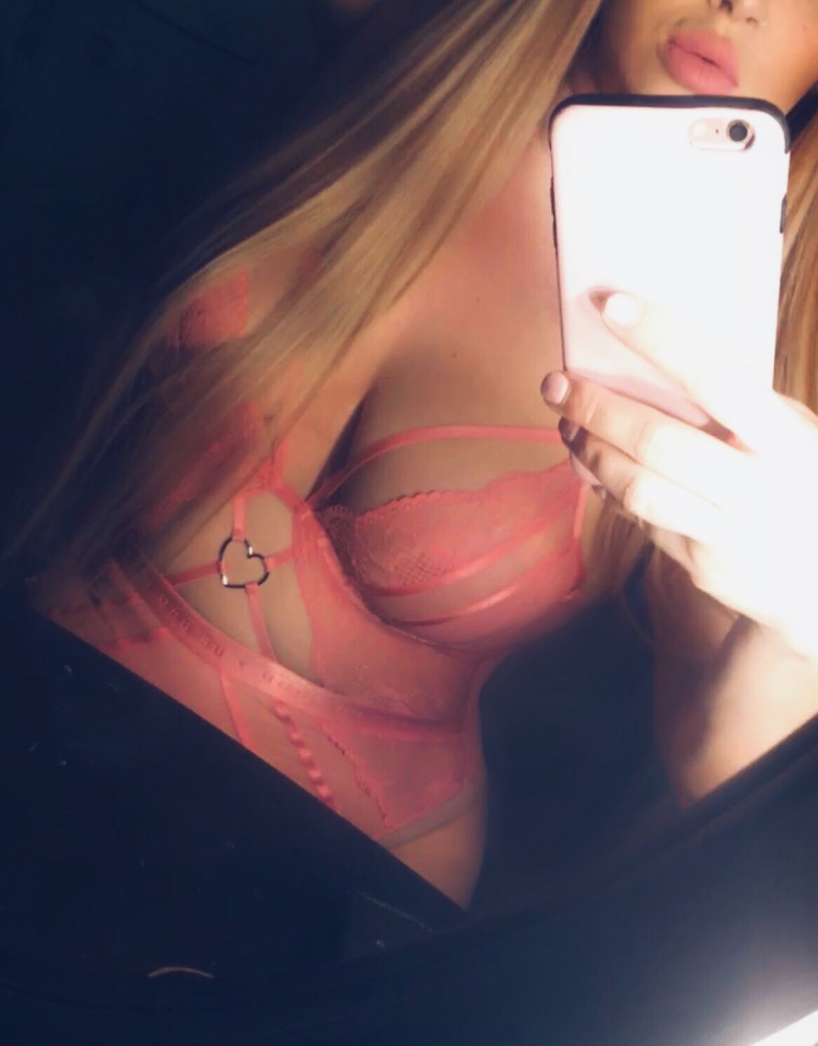 https://cdn.adultwork.com/gallery/G12/8801283.jpg