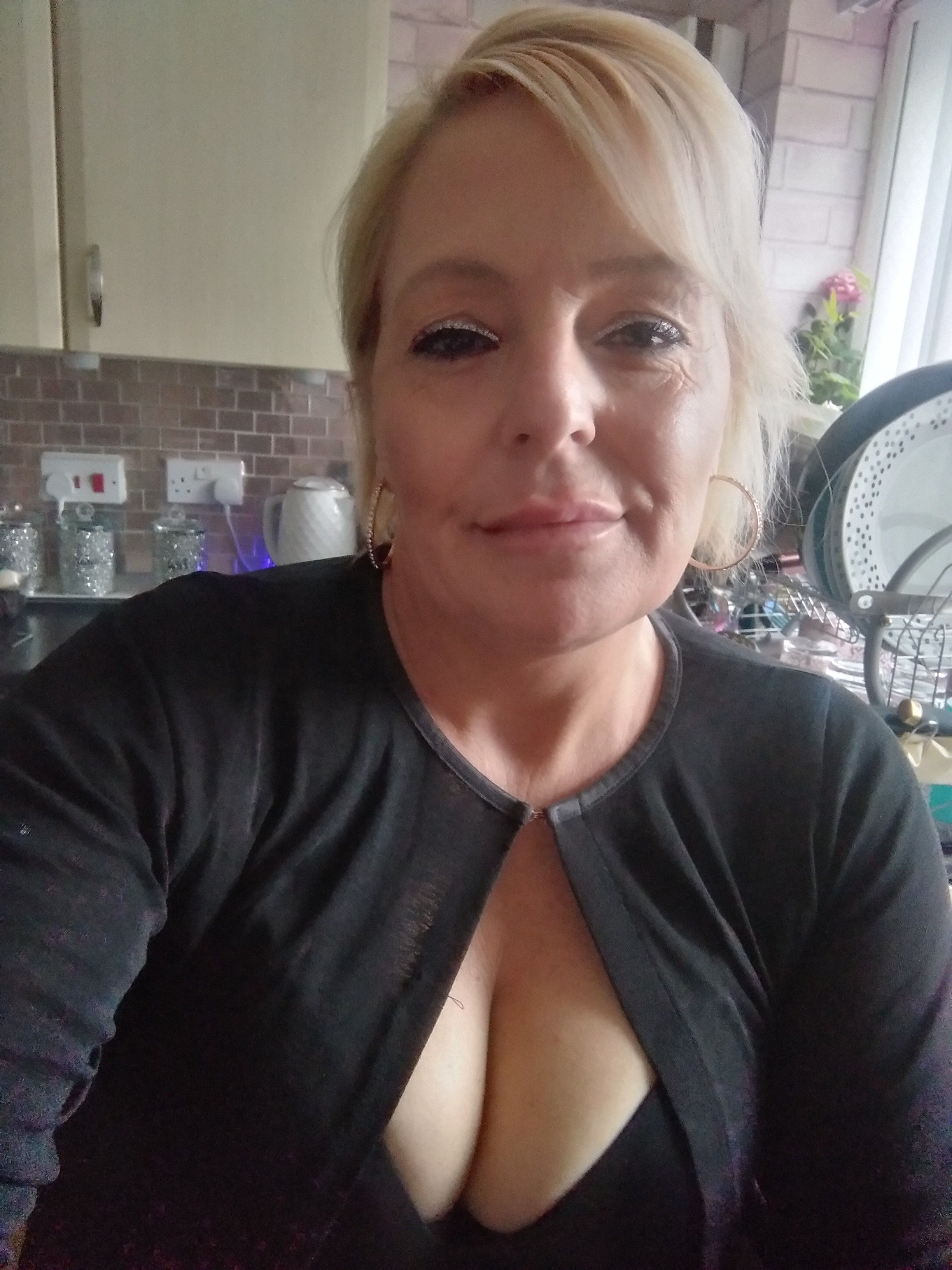 https://cdn.adultwork.com/gallery/G12/8801630.jpg