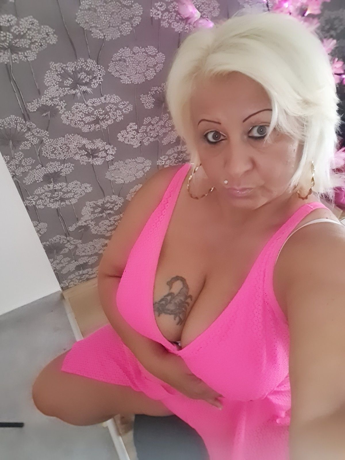 https://cdn.adultwork.com/gallery/G12/8802182.jpg