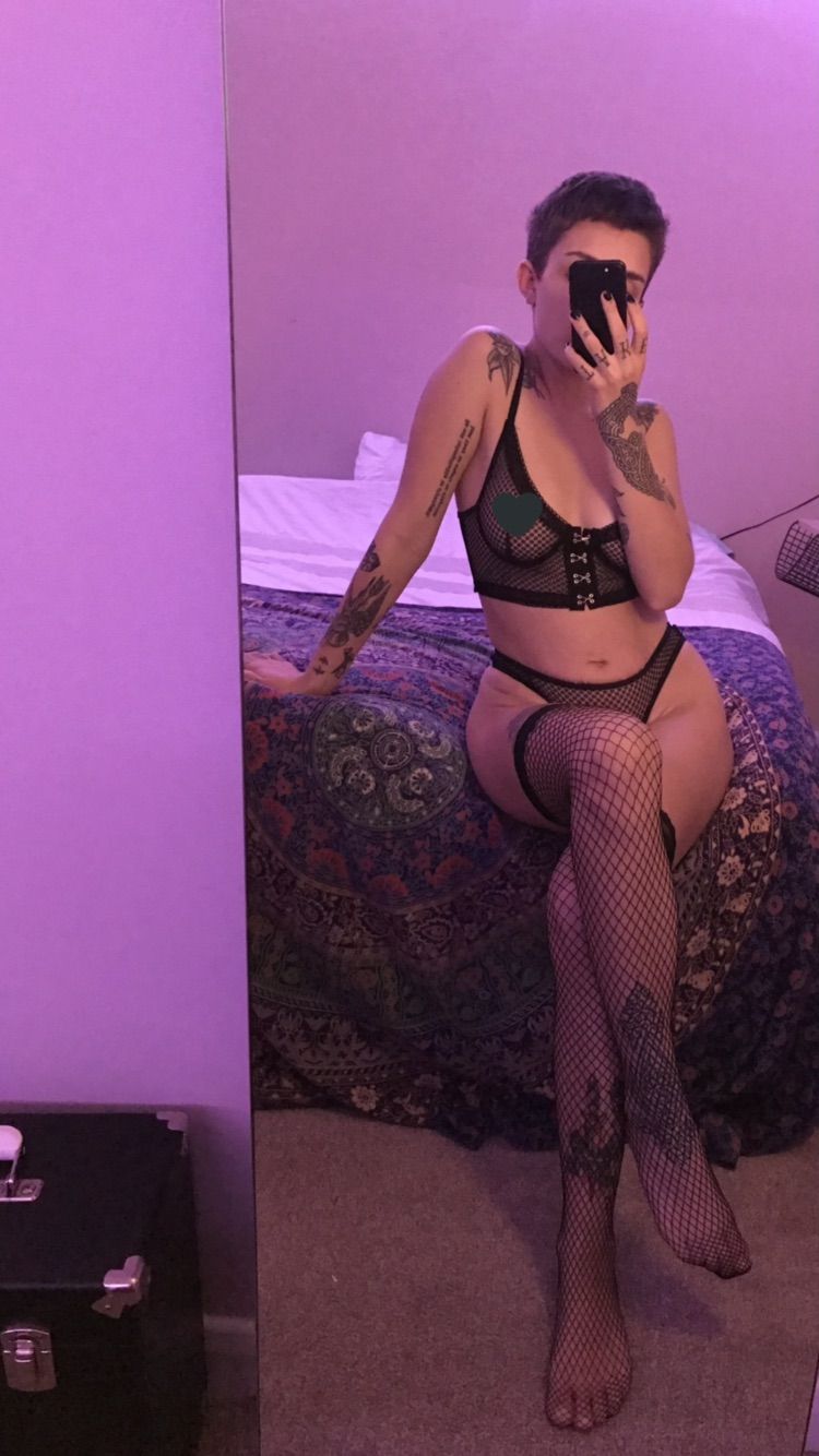 https://cdn.adultwork.com/gallery/G12/8803167.jpg