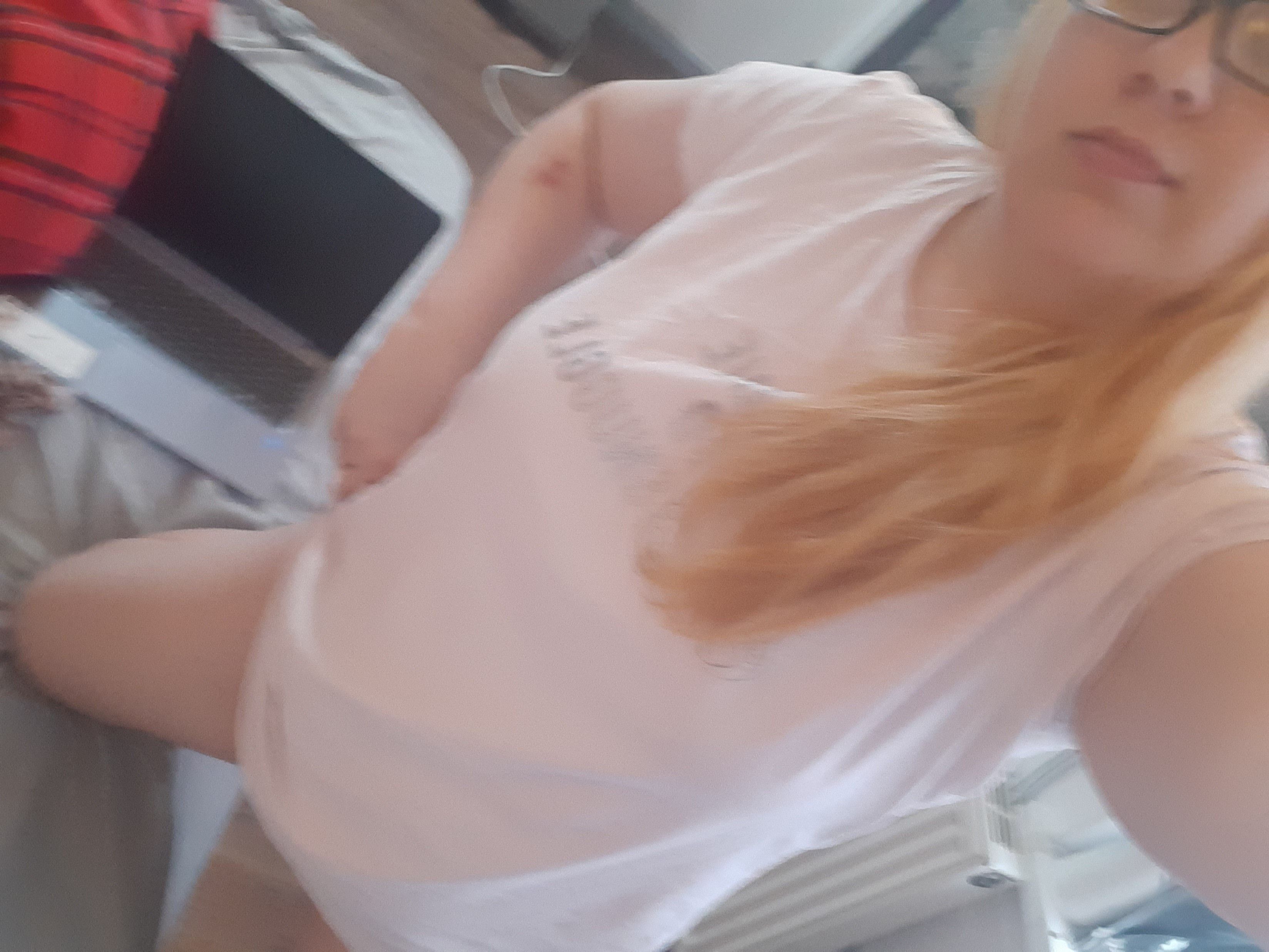 https://cdn.adultwork.com/gallery/G12/8803953.jpg