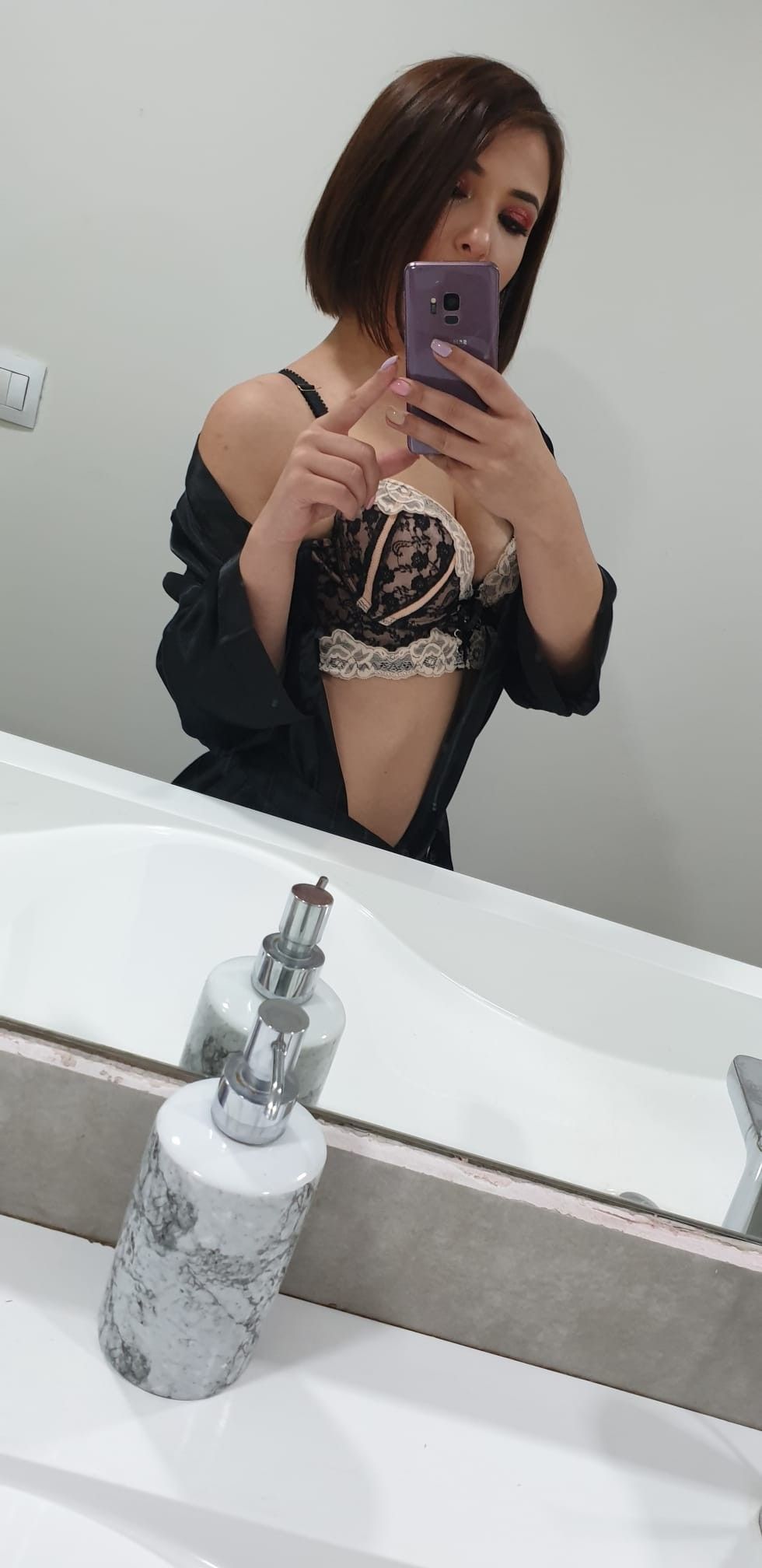 https://cdn.adultwork.com/gallery/G12/8804668.jpg