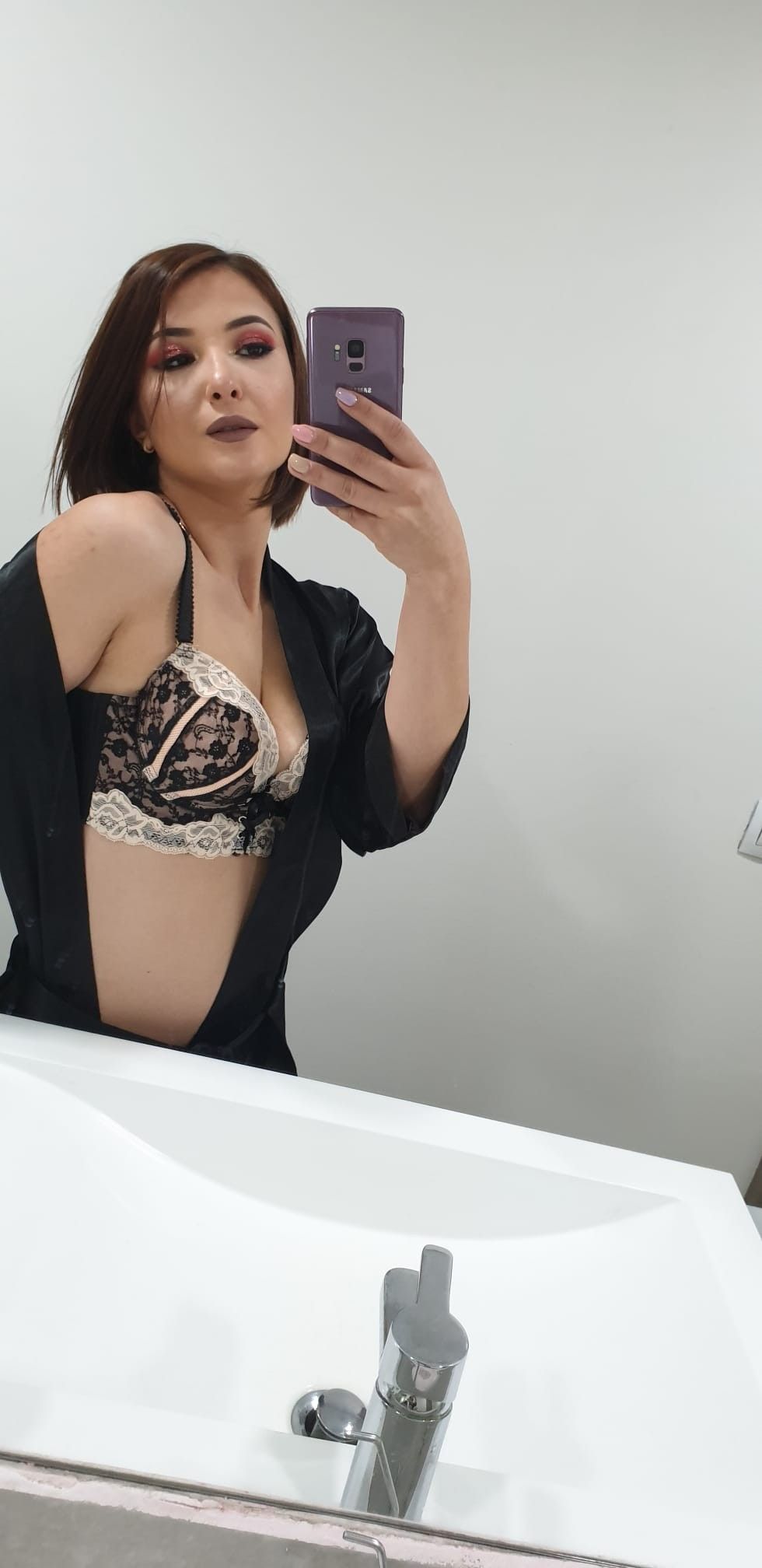 https://cdn.adultwork.com/gallery/G12/8804669.jpg