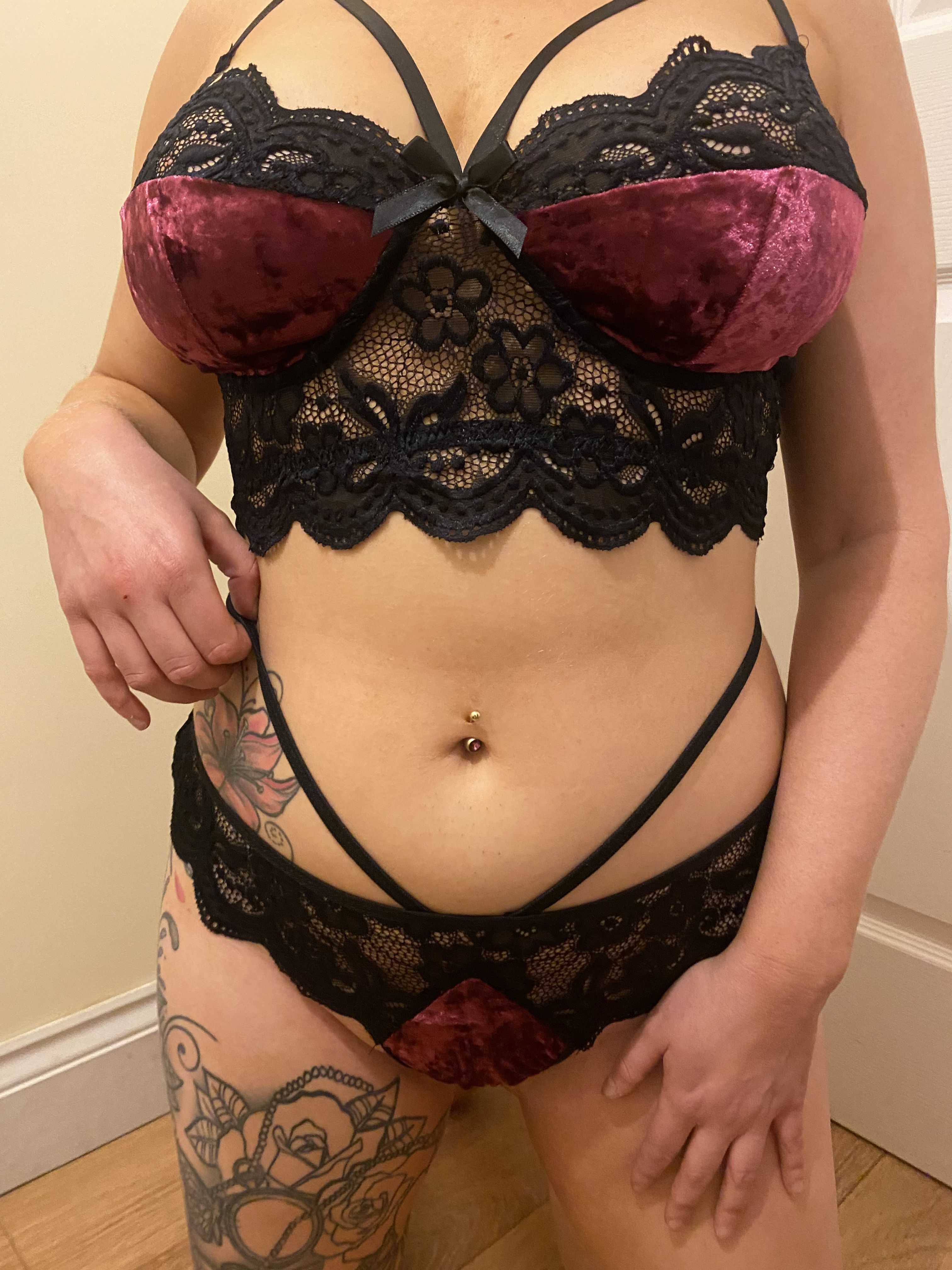 https://cdn.adultwork.com/gallery/G12/8806973.jpg