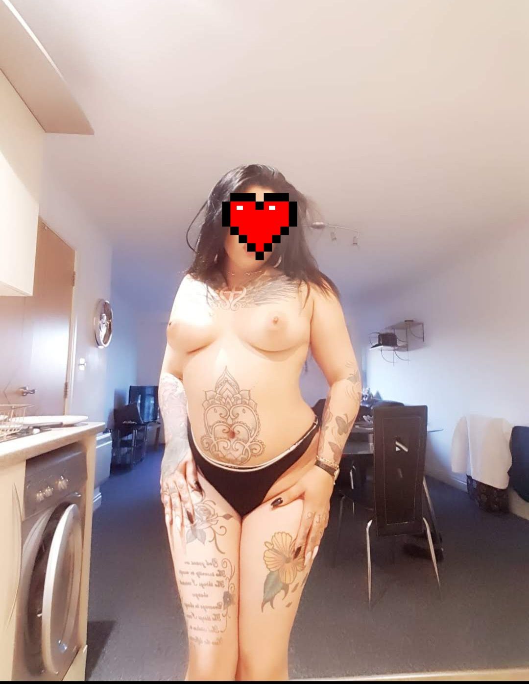 https://cdn.adultwork.com/gallery/G12/8811668.jpg